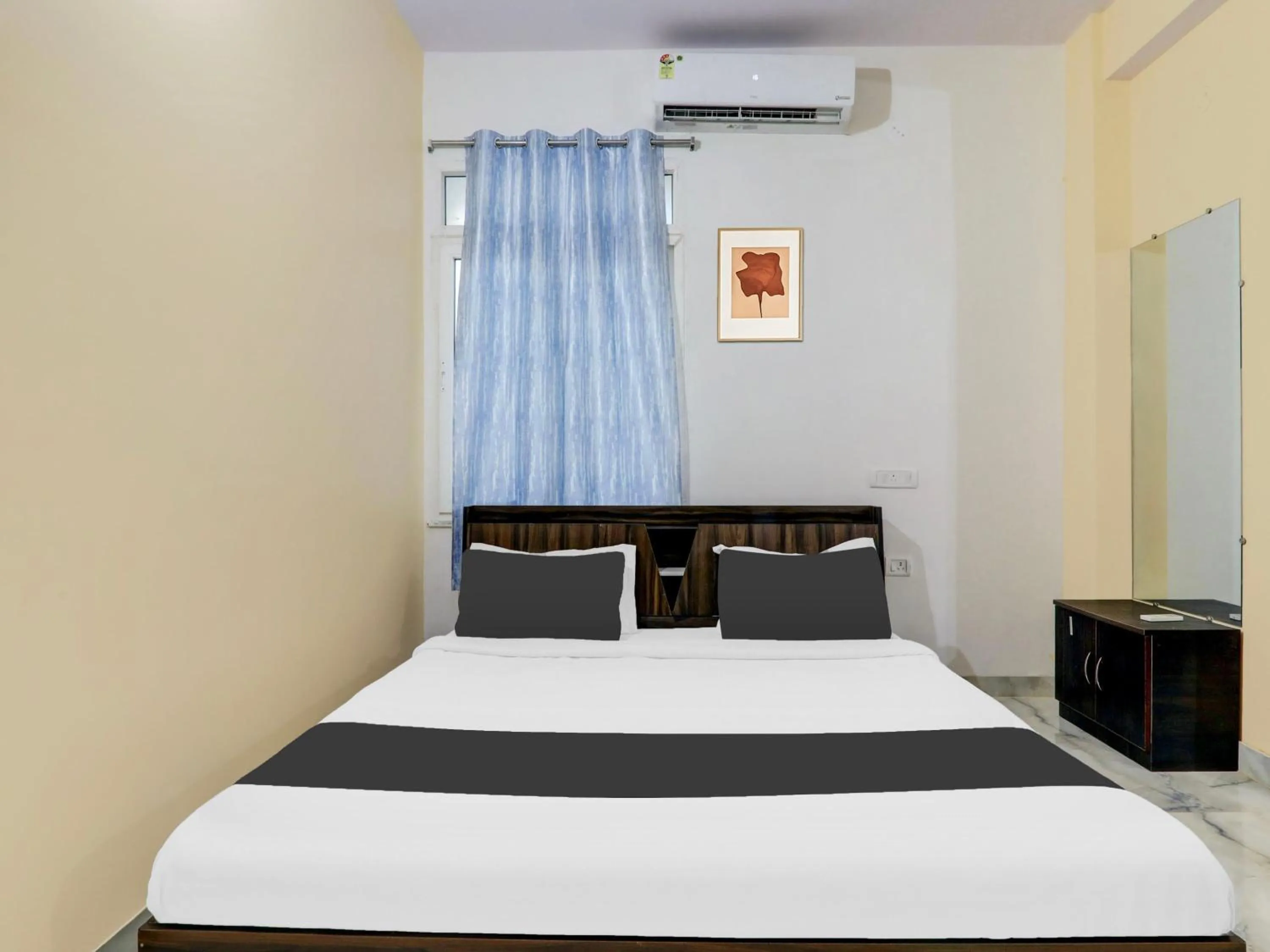 Bedroom, Bed in Super Hotel O Mellow Space