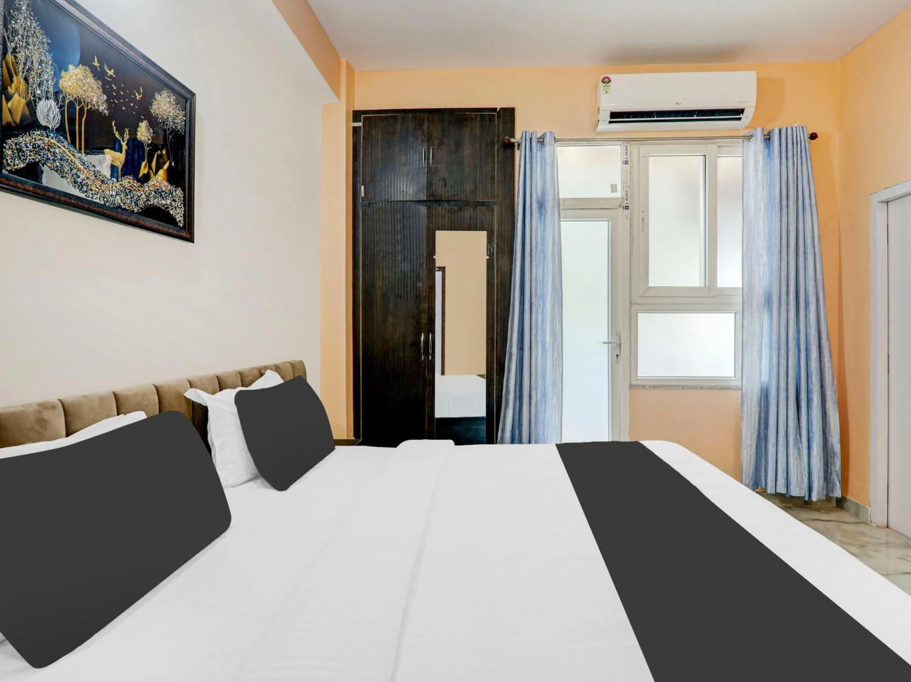 Bedroom, Bed in Super Hotel O Mellow Space