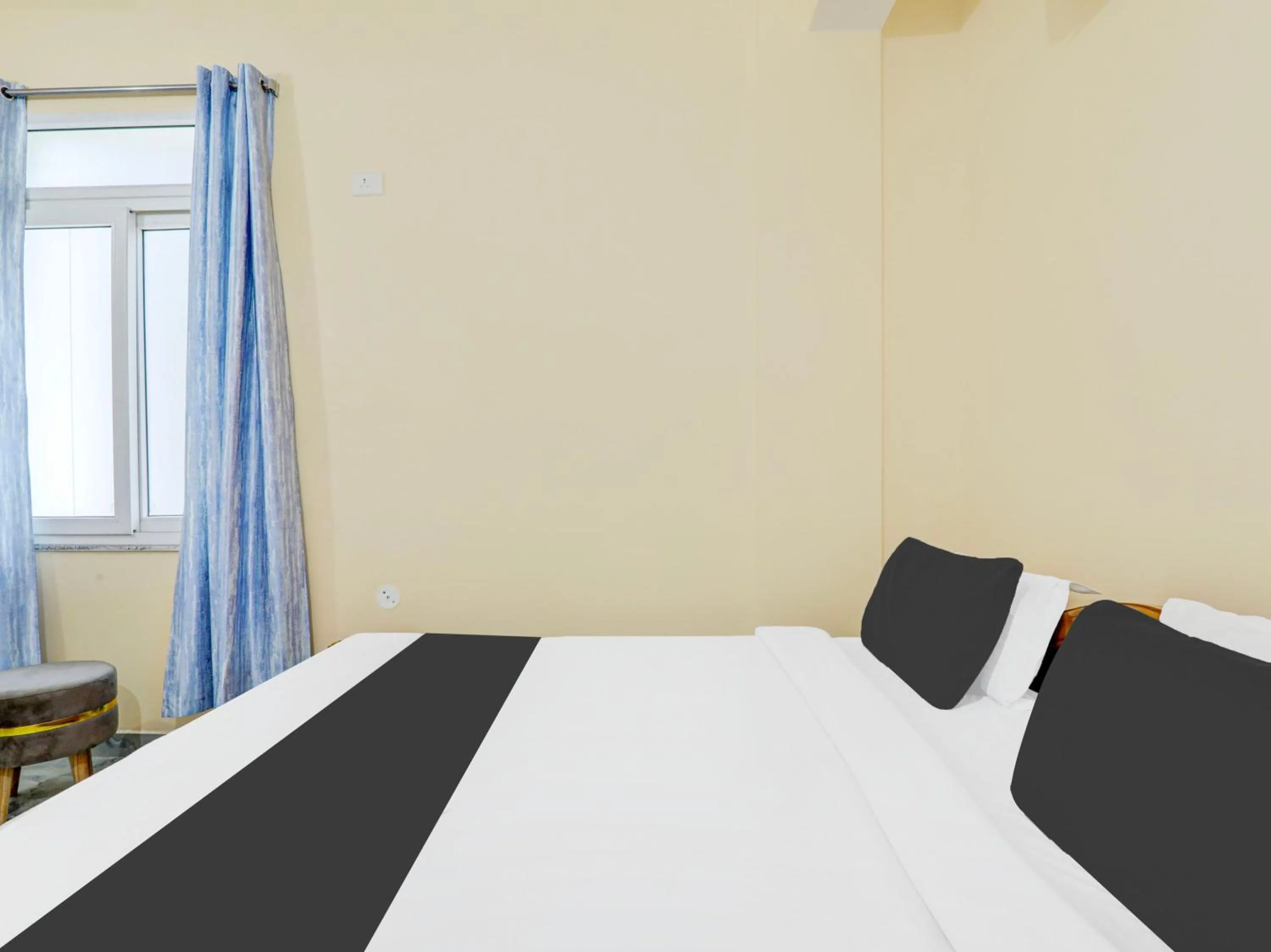 Bedroom, Bed in Super Hotel O Mellow Space