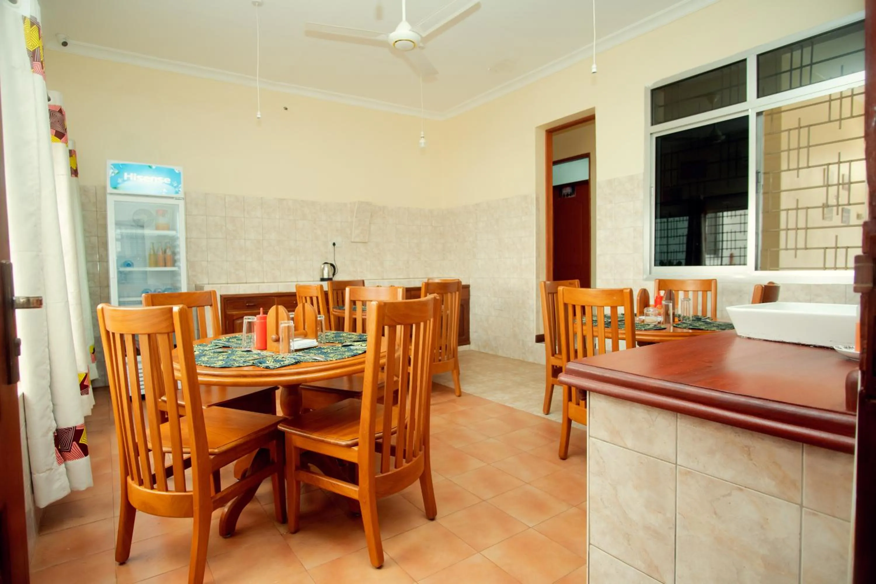 Dining area in La Casa Preciosa in Tanga