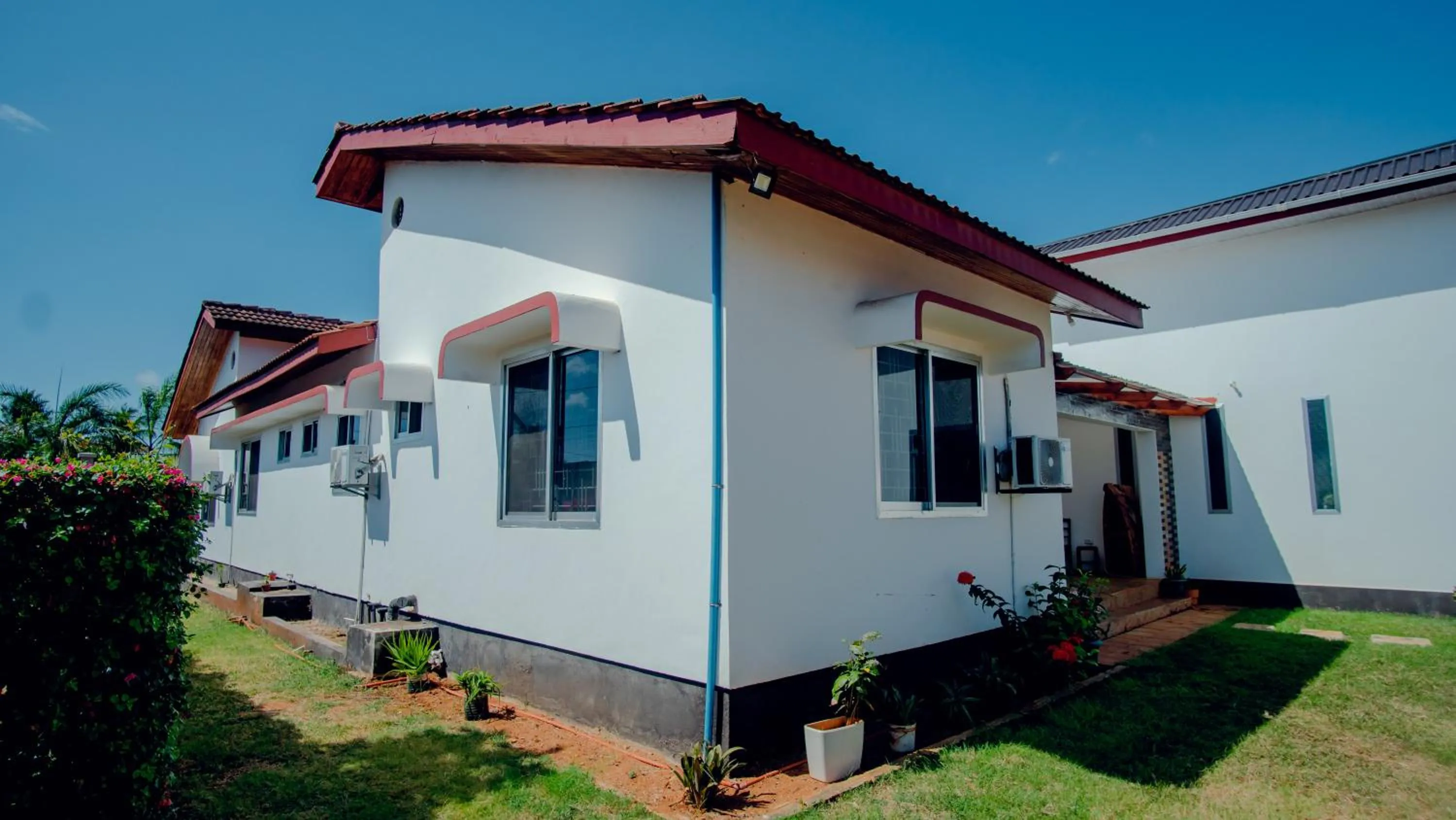 Property building in La Casa Preciosa in Tanga