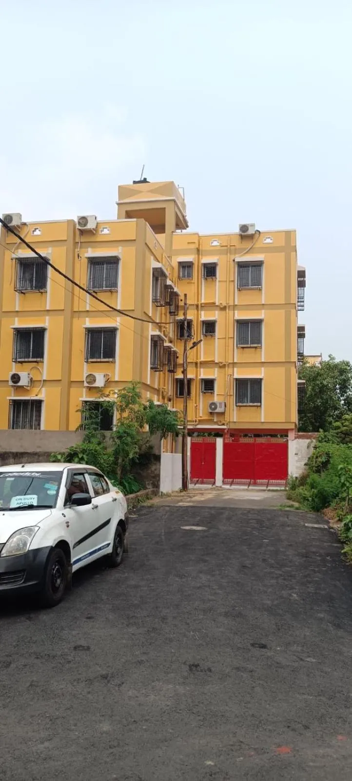 Property building in Regencyy Guest House