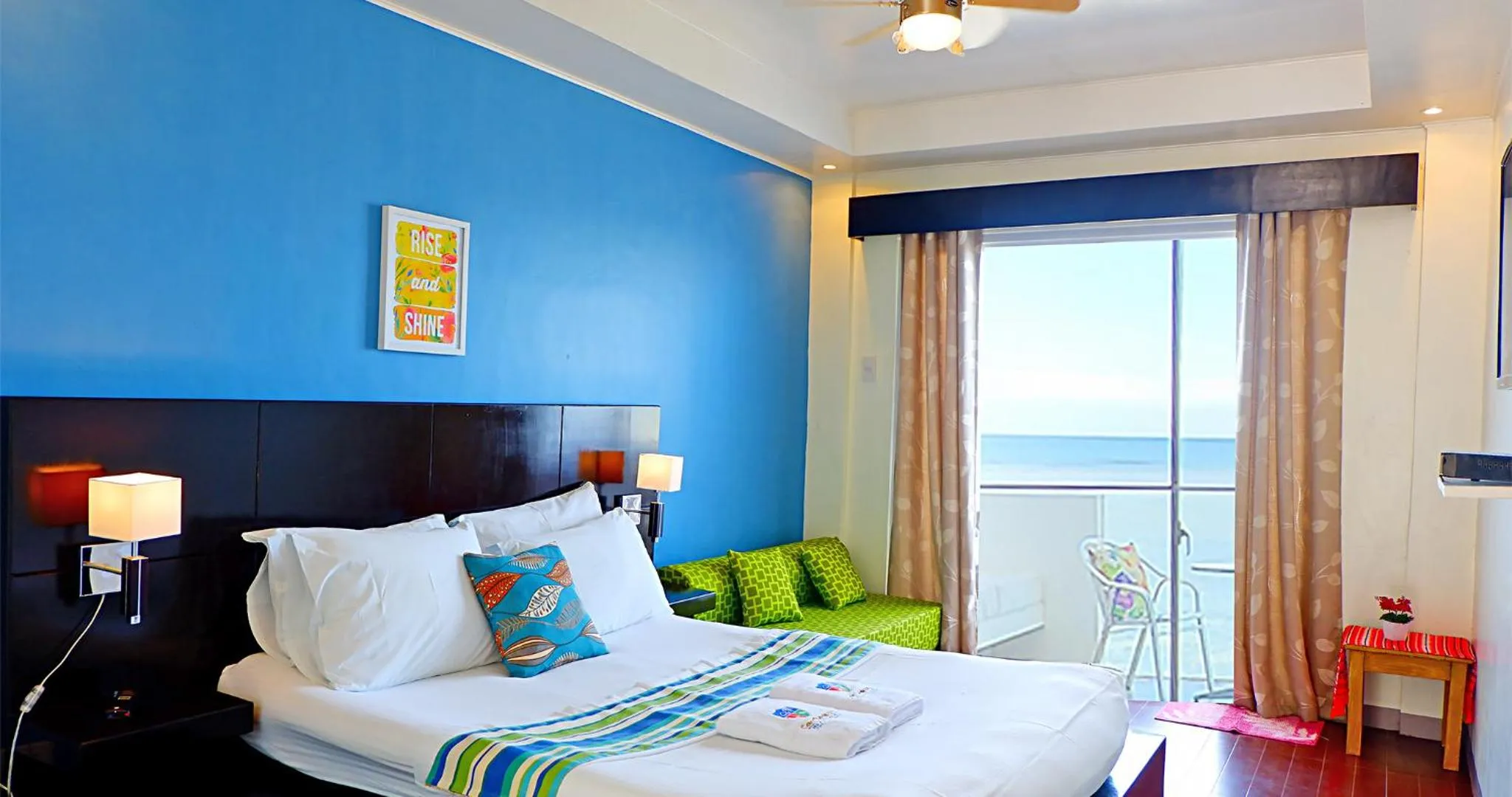 Bed in Casa Almarenzo Bed & Breakfast