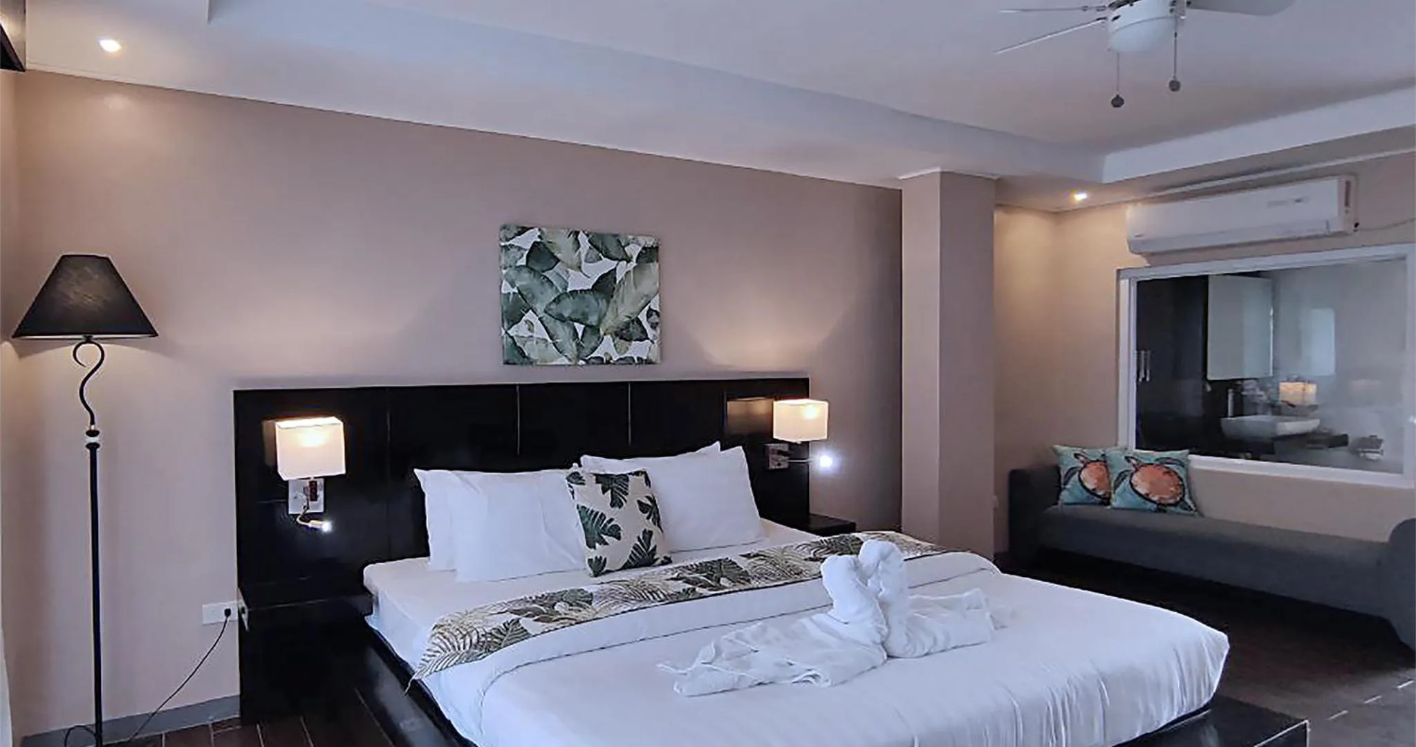 Bed in Casa Almarenzo Bed & Breakfast