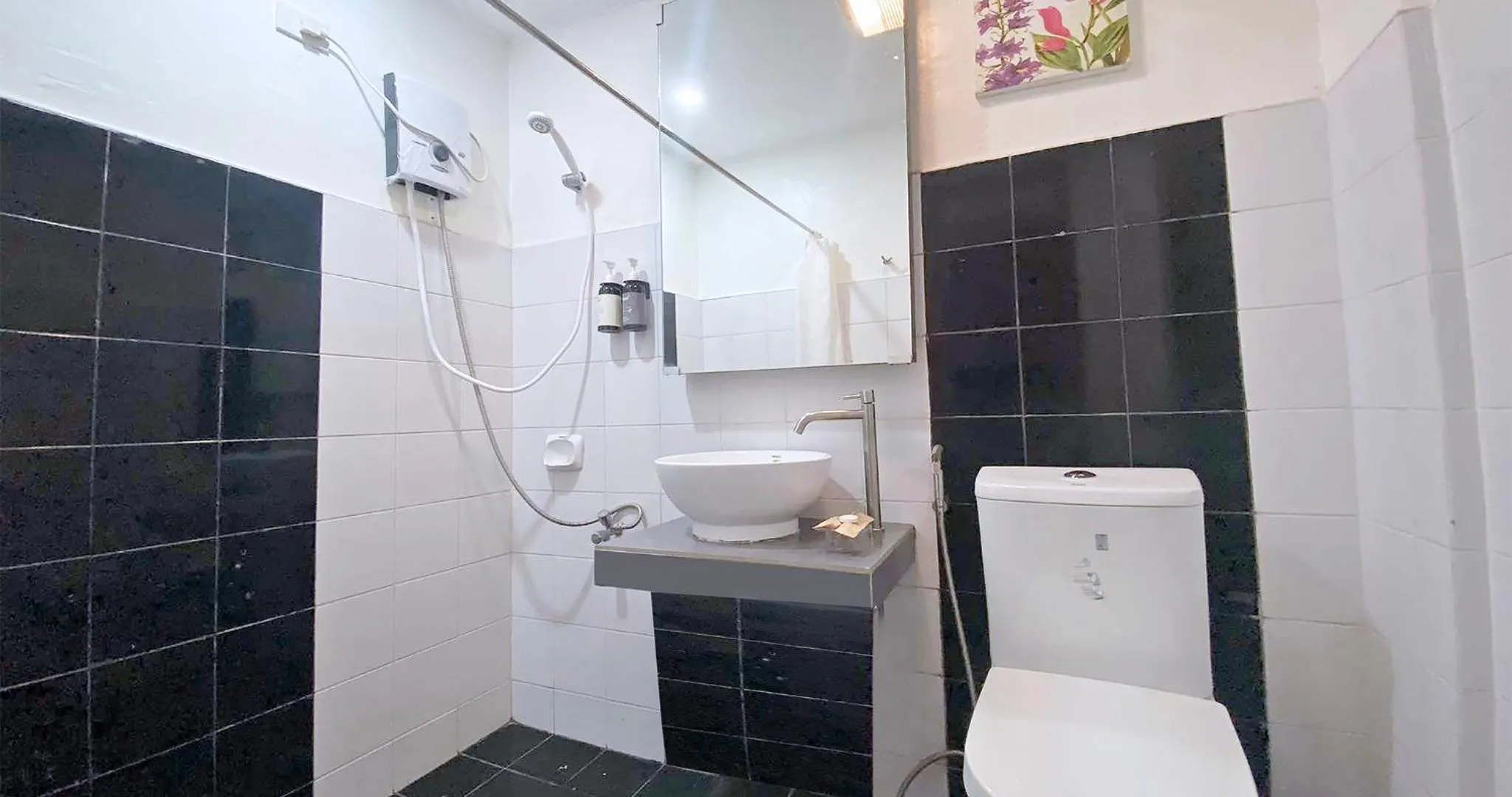 Toilet in Casa Almarenzo Bed & Breakfast