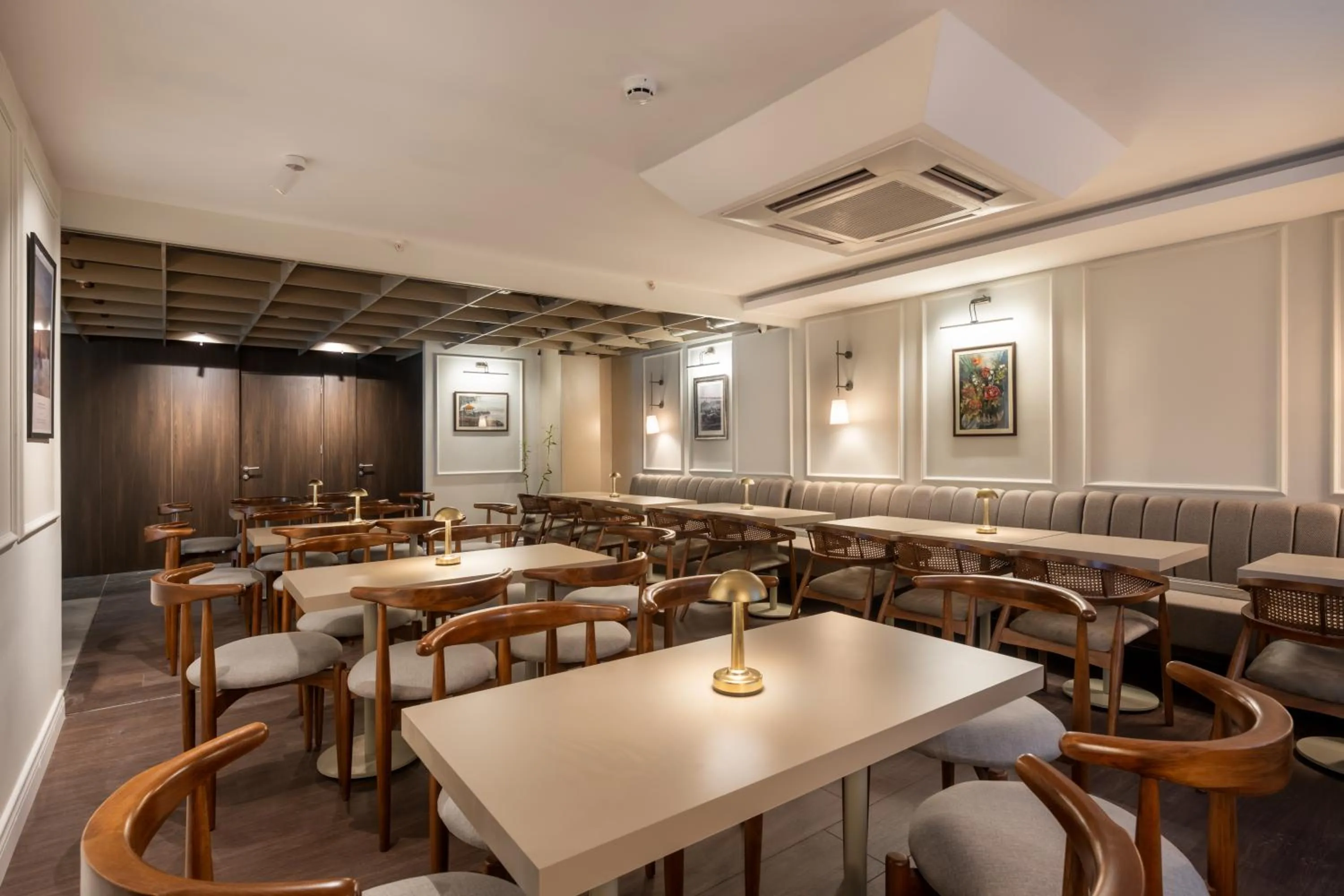 Restaurant/places to eat in Noble Pangaltı