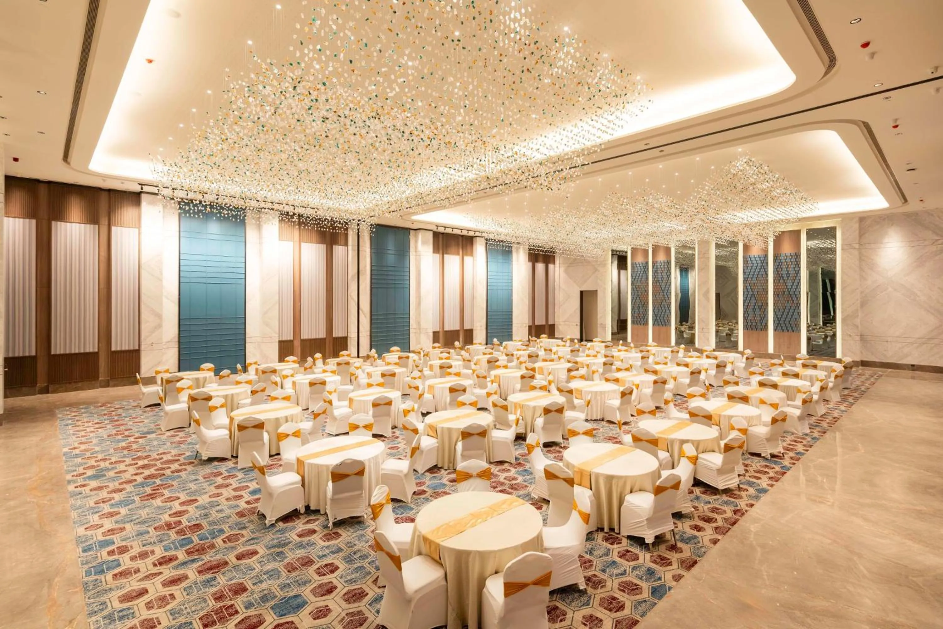 Banquet/Function facilities in Radisson Resort Hatgad Saputara