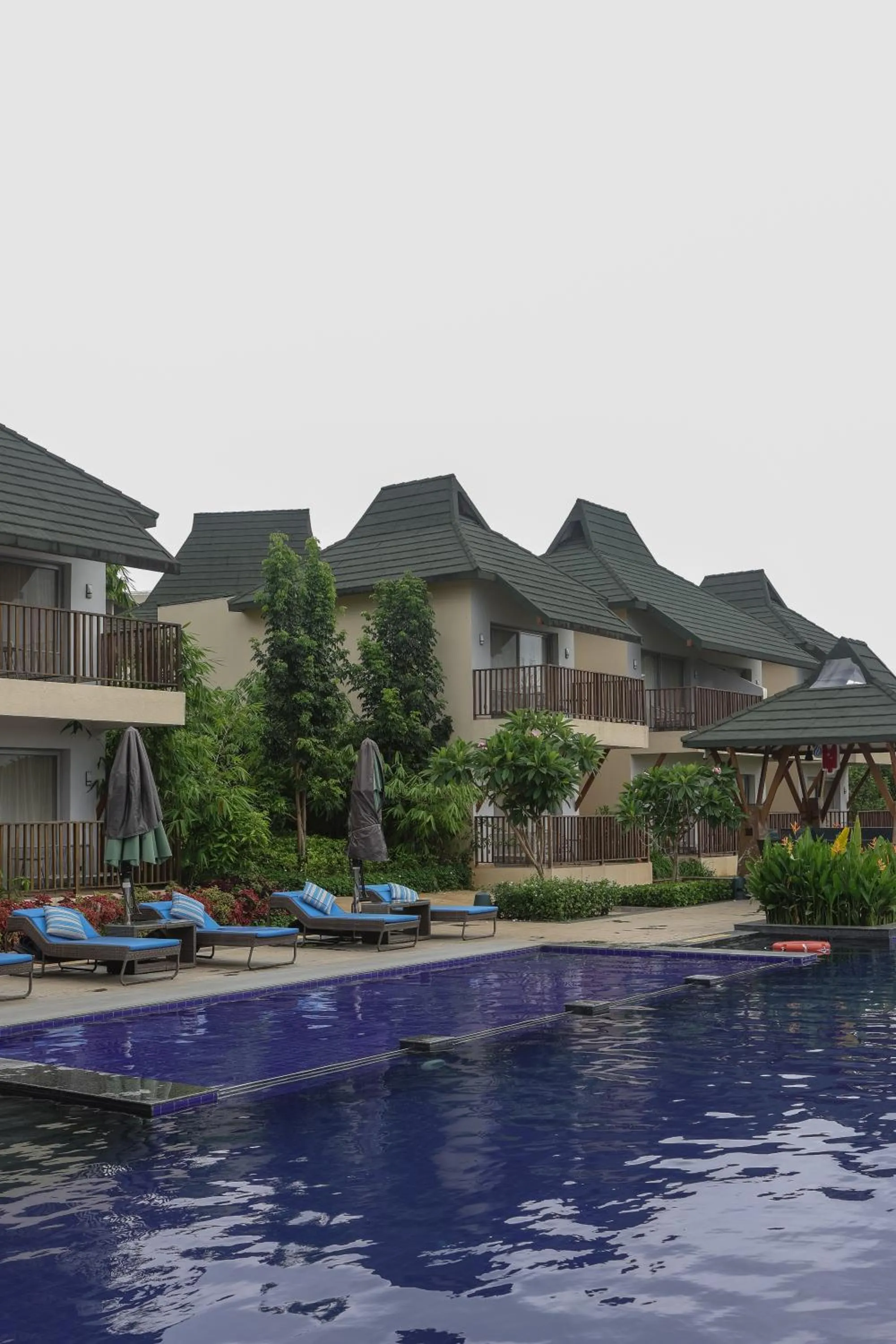 Swimming pool in Radisson Resort Hatgad Saputara