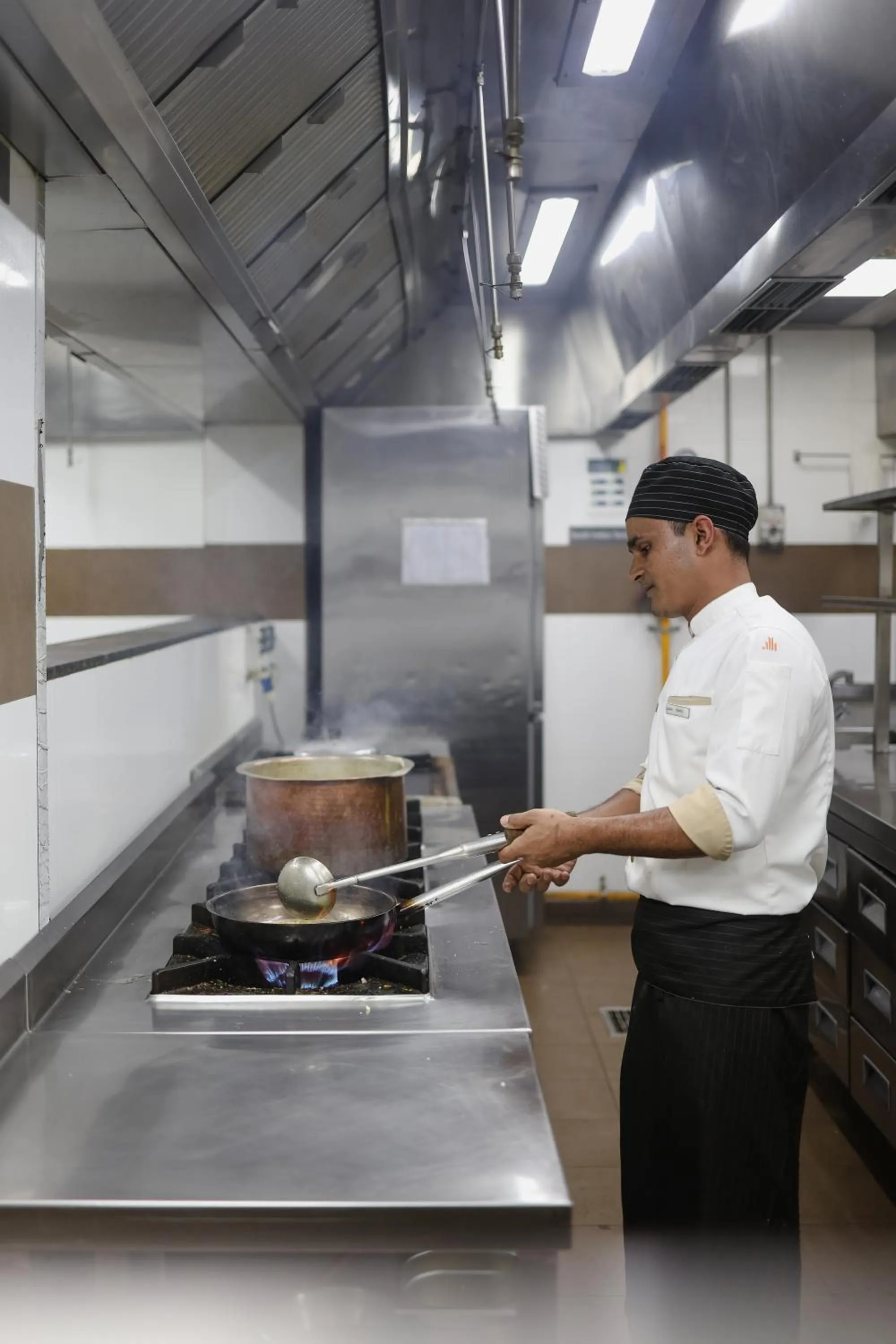 kitchen in Radisson Resort Hatgad Saputara