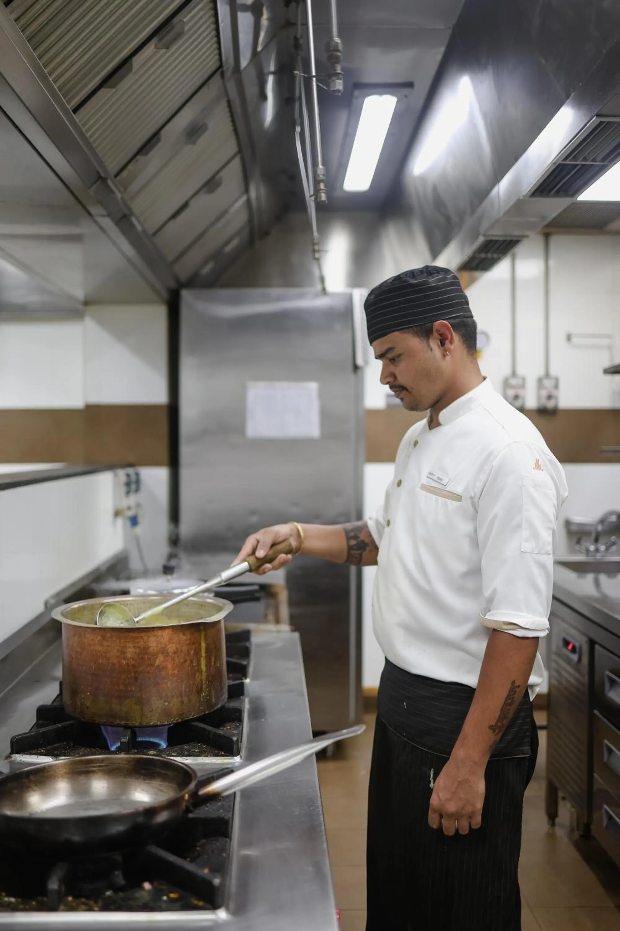 kitchen in Radisson Resort Hatgad Saputara