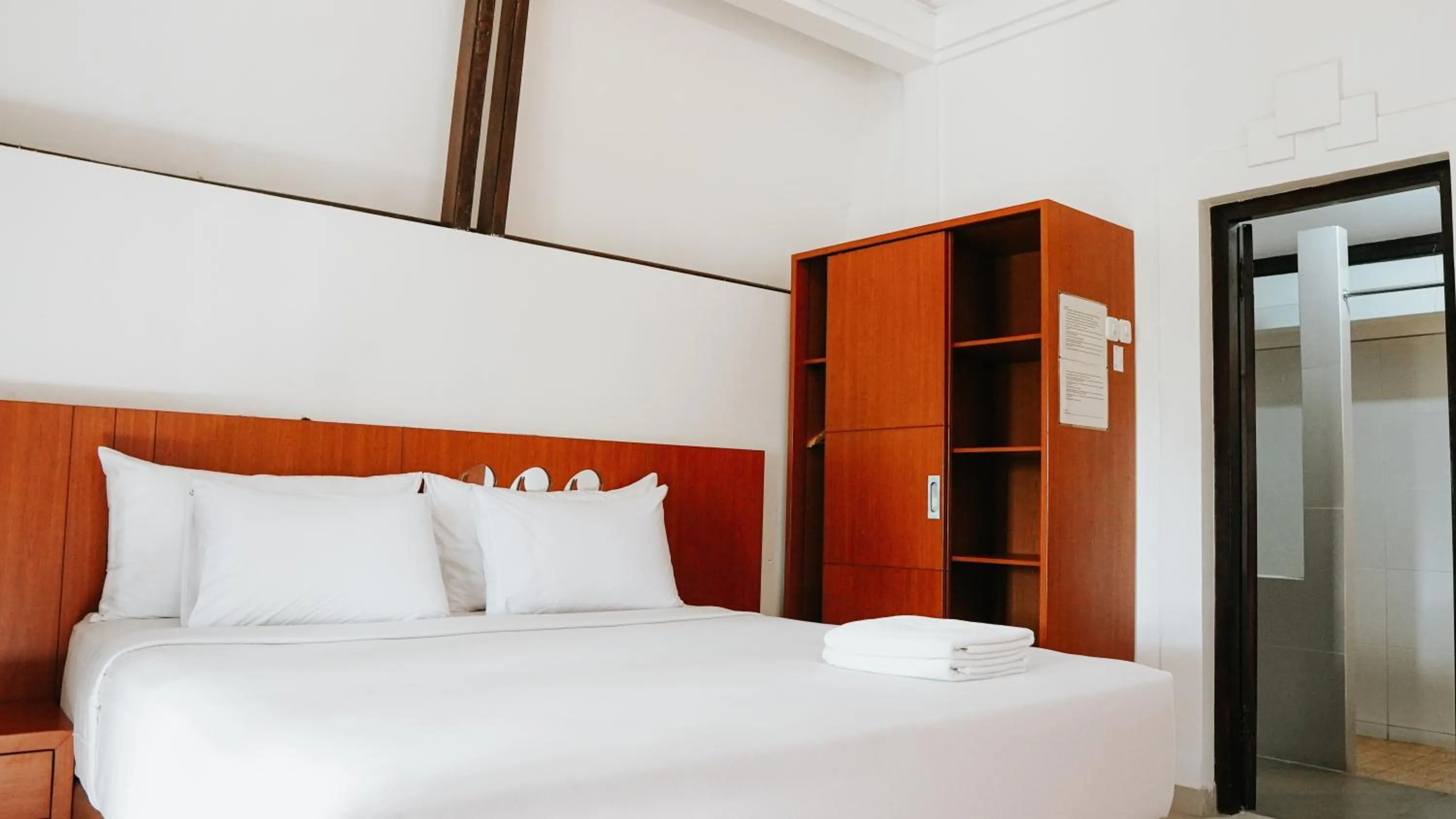 Bed in Tidar Hotel & Cottages Malang