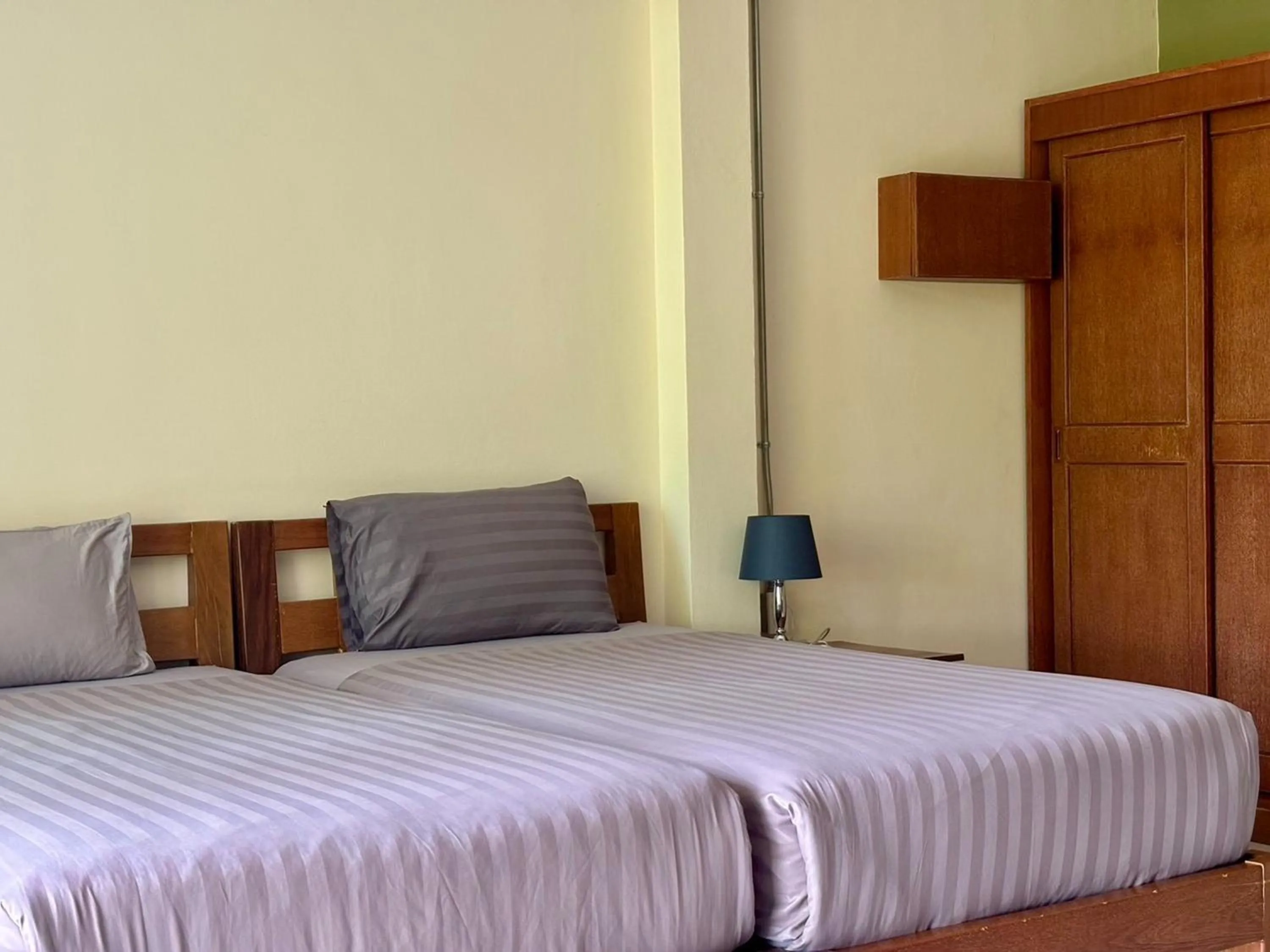 Bedroom, Bed in Moonlight Cottage