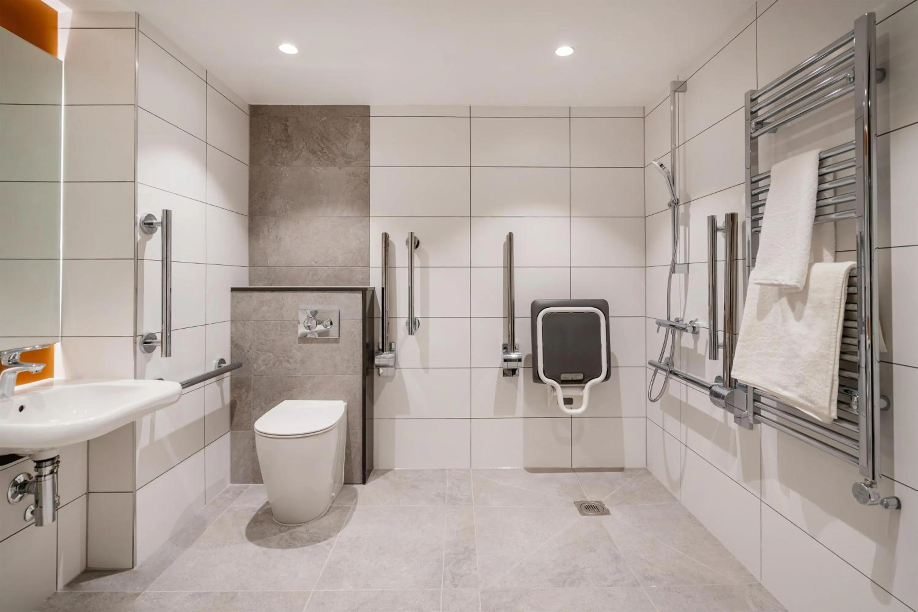 Bathroom in Hyatt Place Leeds