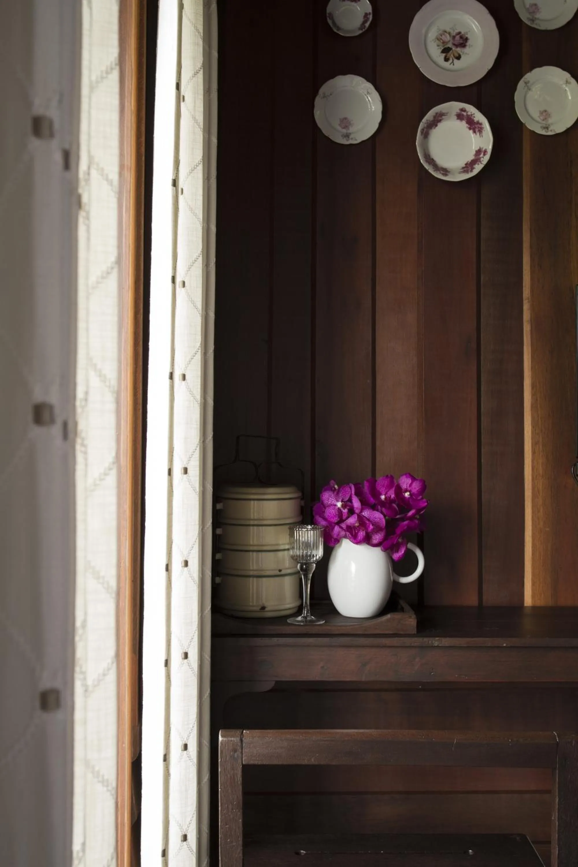 Seating area in Baan Luang Rajamaitri Historic Inn