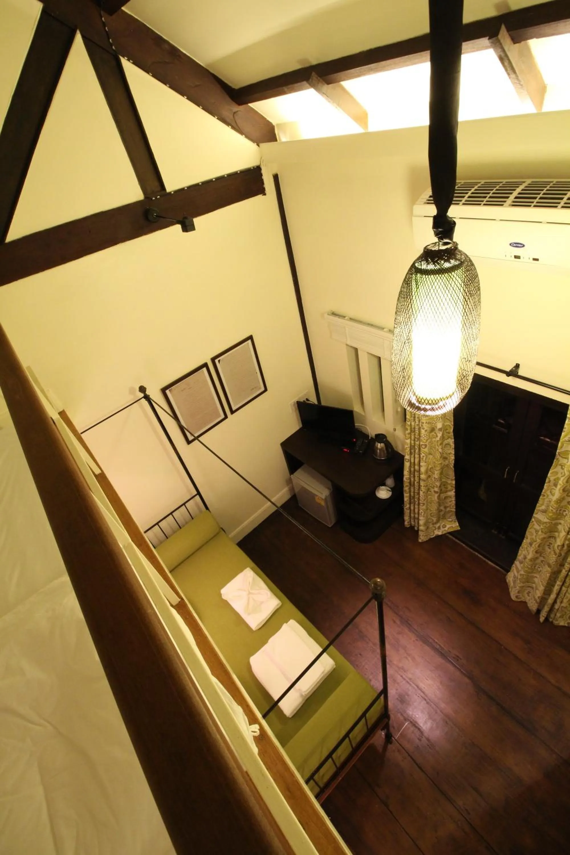 View (from property/room), Bed in Baan Luang Rajamaitri Historic Inn