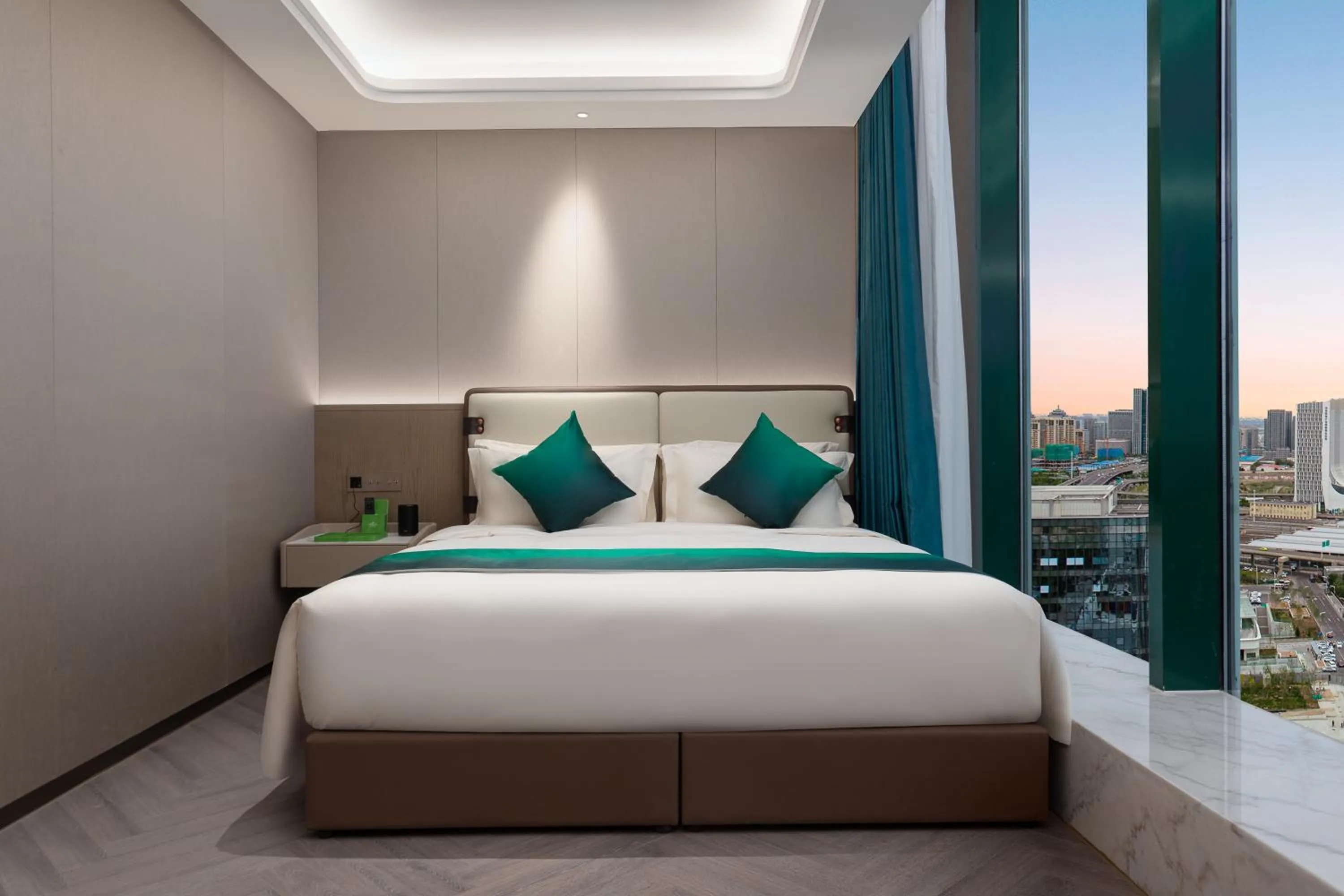 Bed in Wingate by Wyndham Urumqi Railway Station