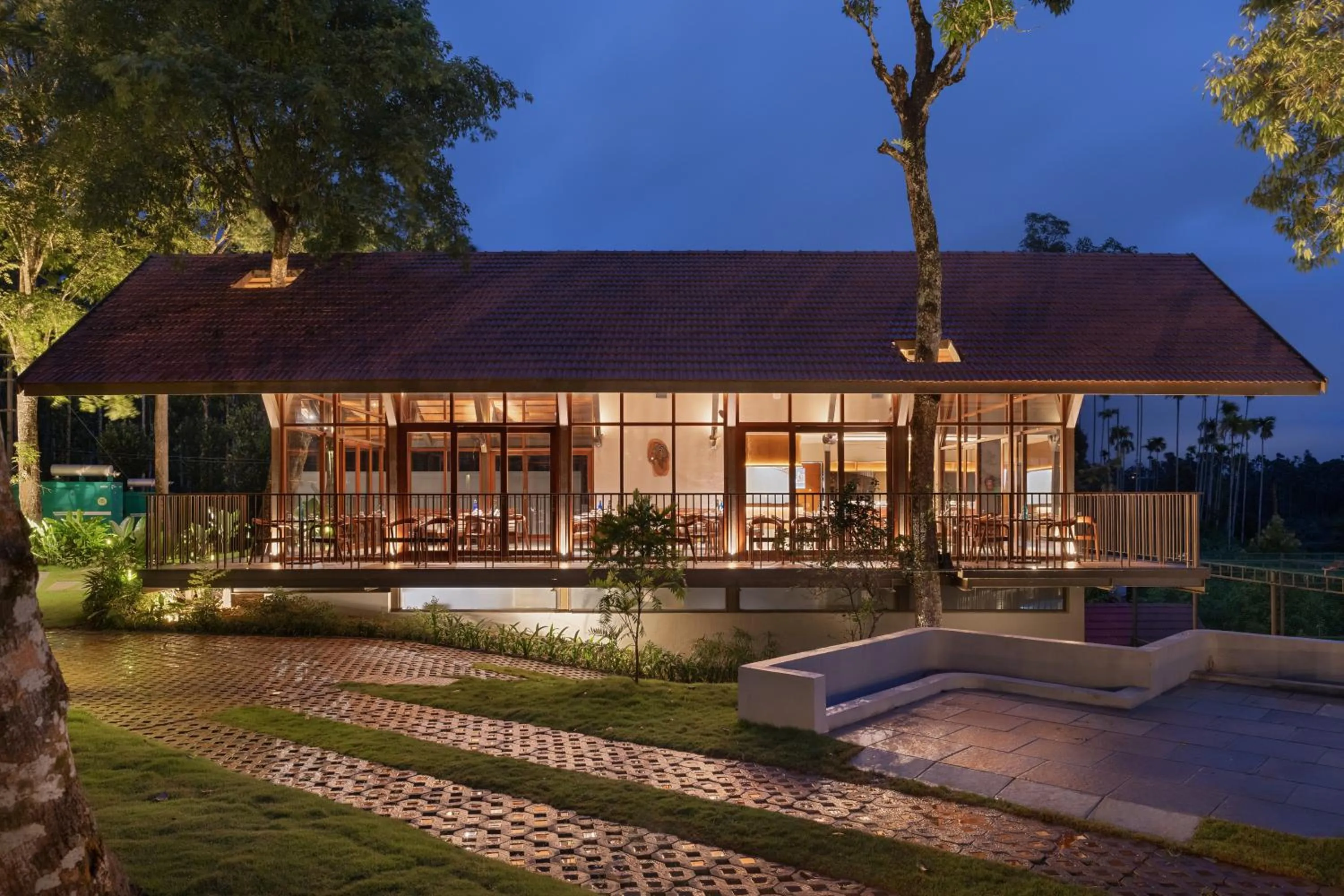 Restaurant/places to eat in Sterling Lontano Waterfront Wayanad