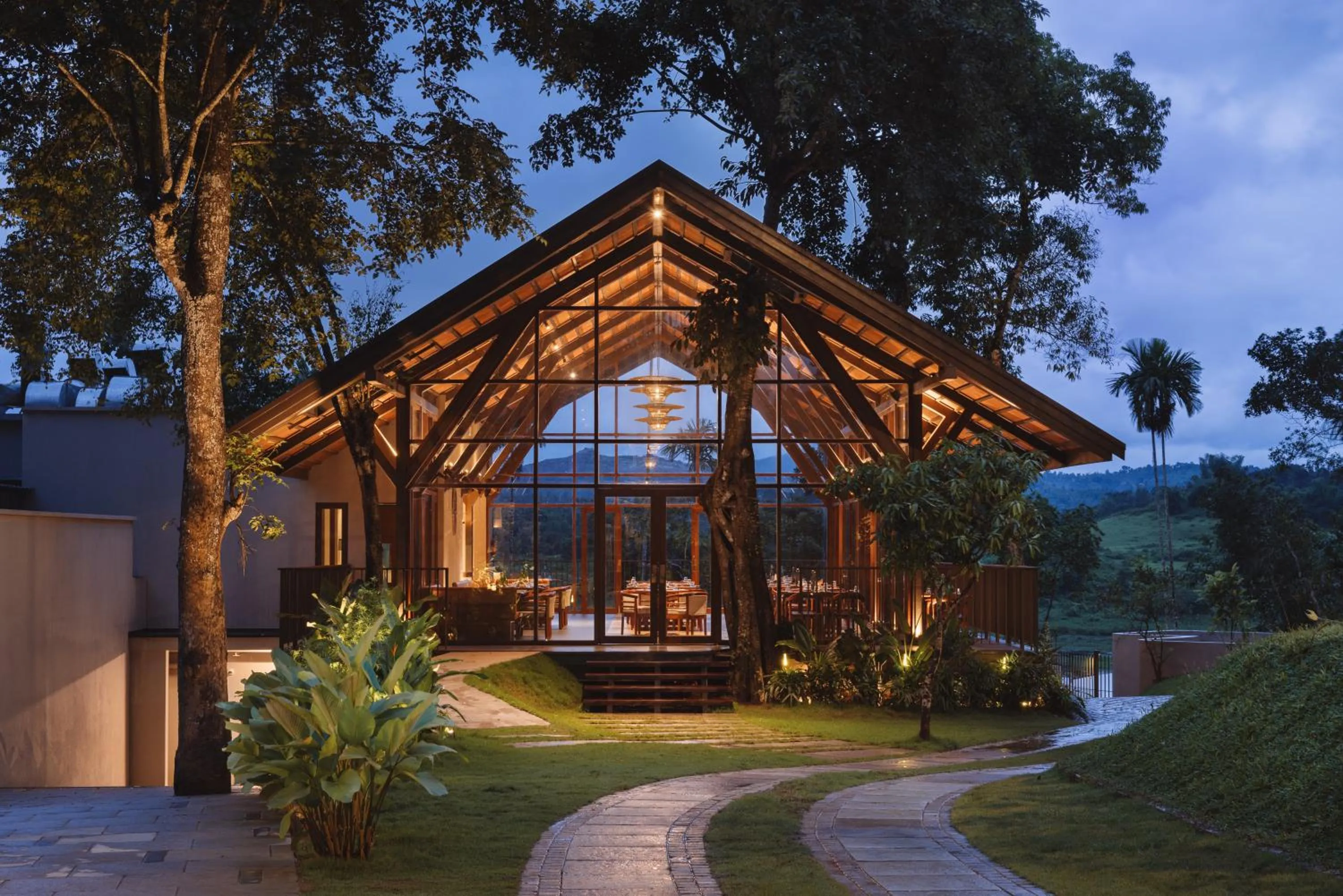 Restaurant/places to eat in Sterling Lontano Waterfront Wayanad