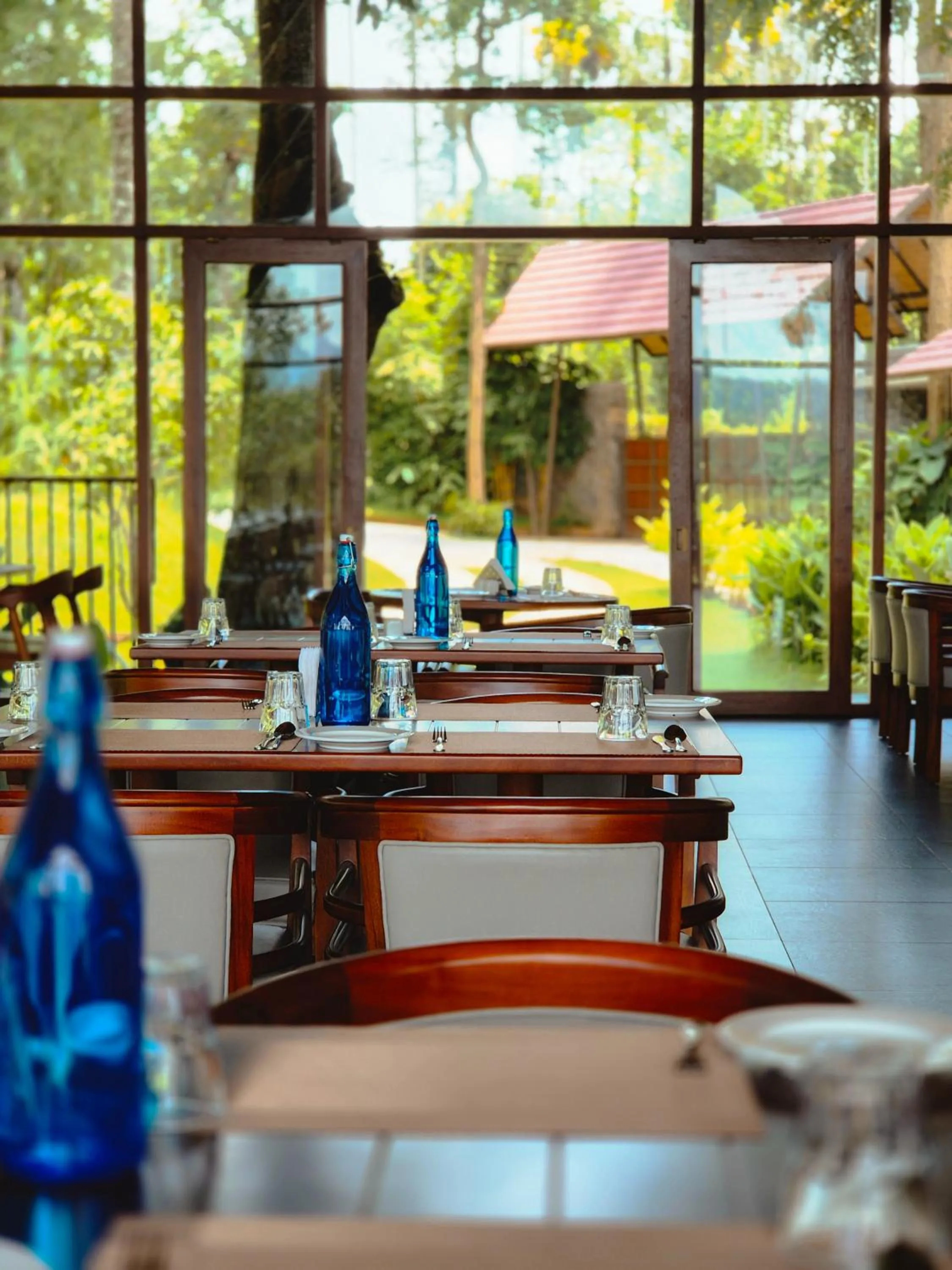 Restaurant/places to eat in Sterling Lontano Waterfront Wayanad