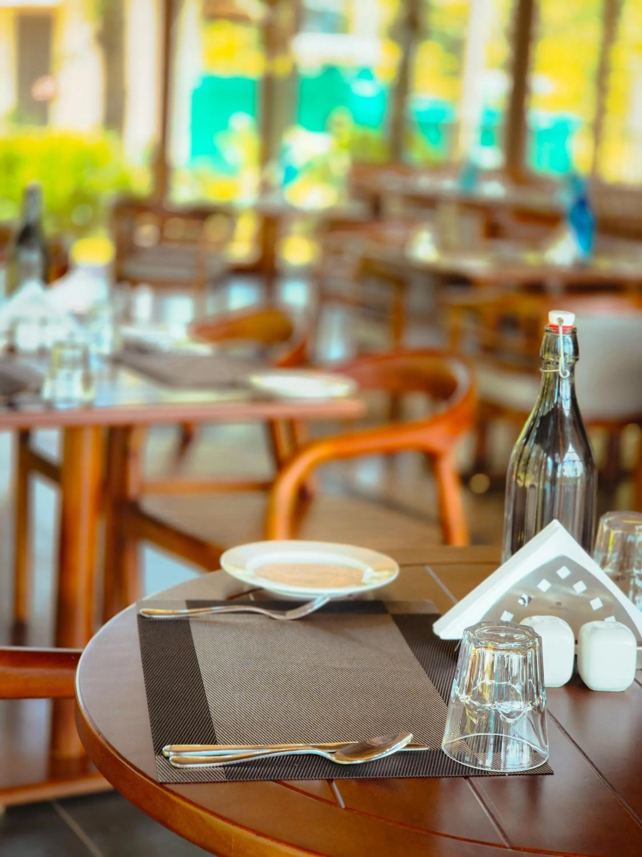 Restaurant/places to eat in Sterling Lontano Waterfront Wayanad