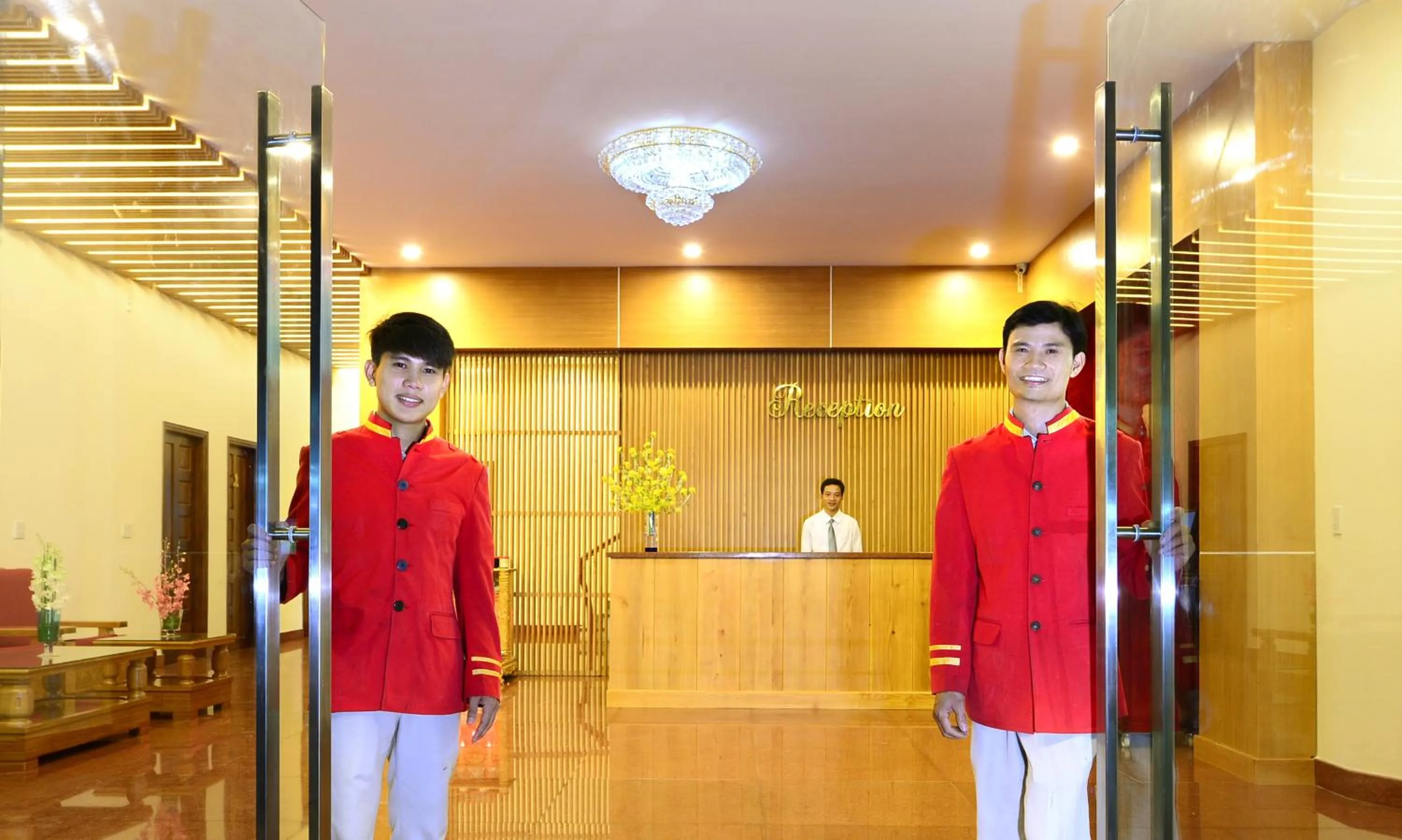 People in Thanh Lich Hue Hotel