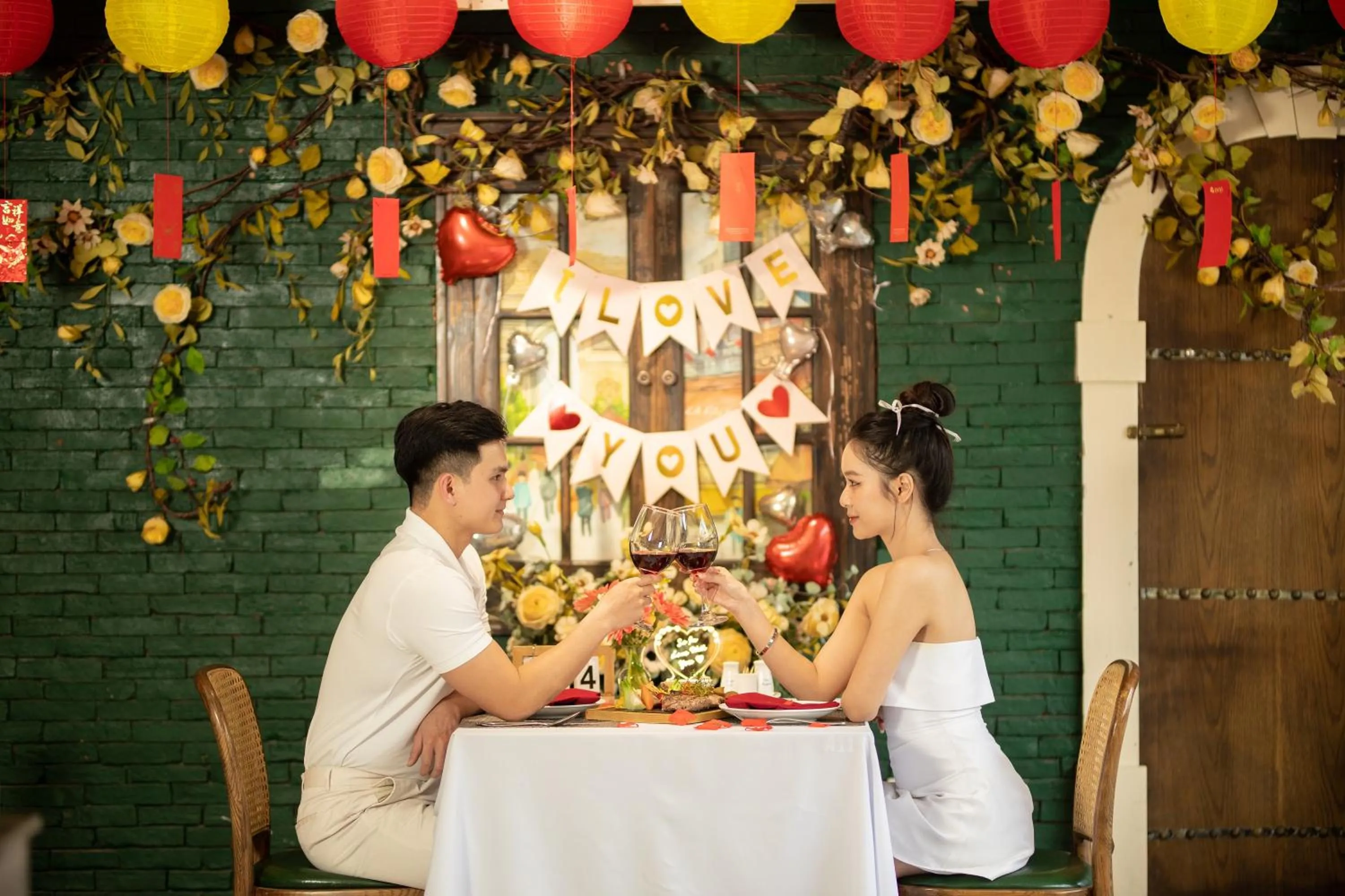 Restaurant/places to eat in Thanh Lich Hue Hotel