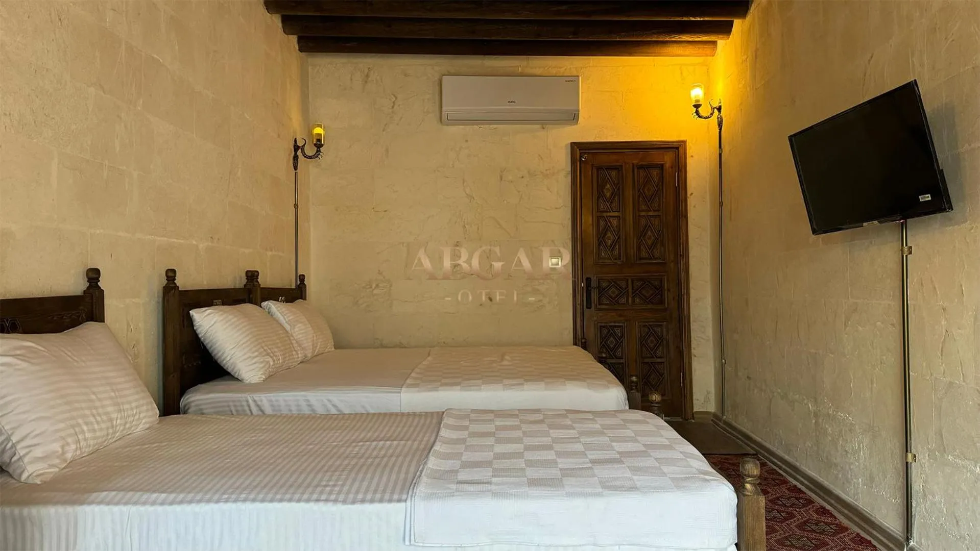 Guests, Bed in ABGAR Otel
