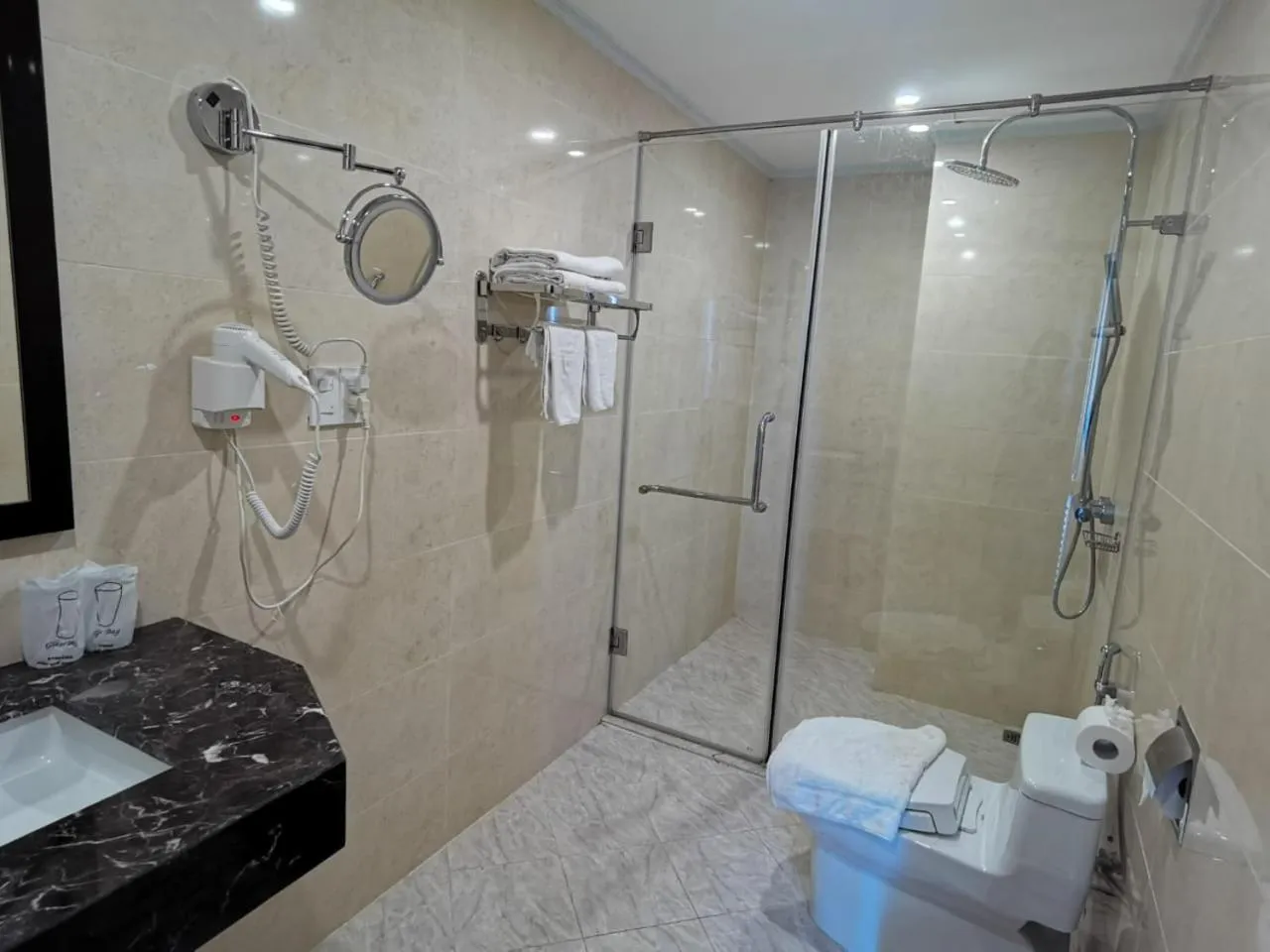 Shower in Aaron Hotel