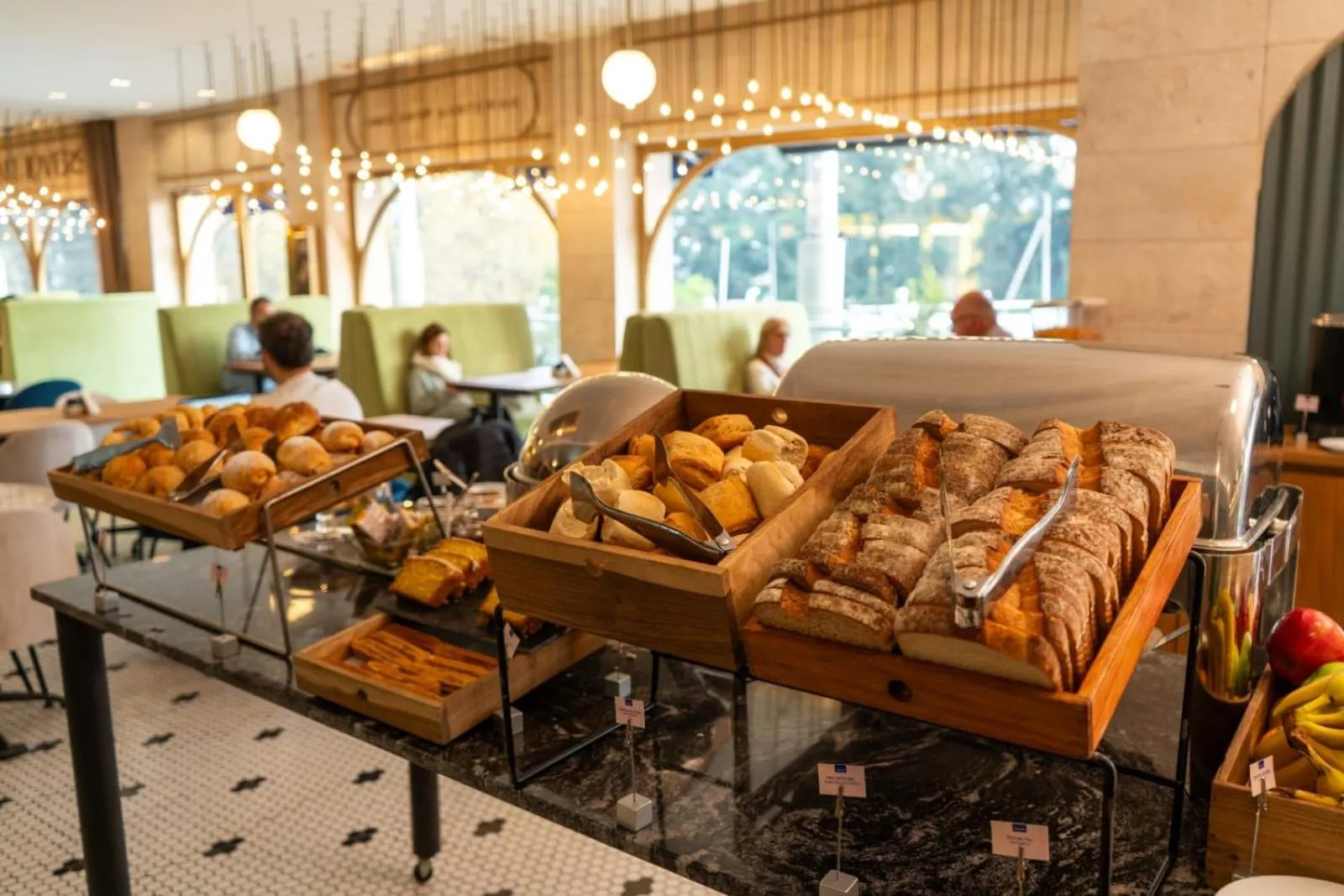 Buffet breakfast in ibis Pilar