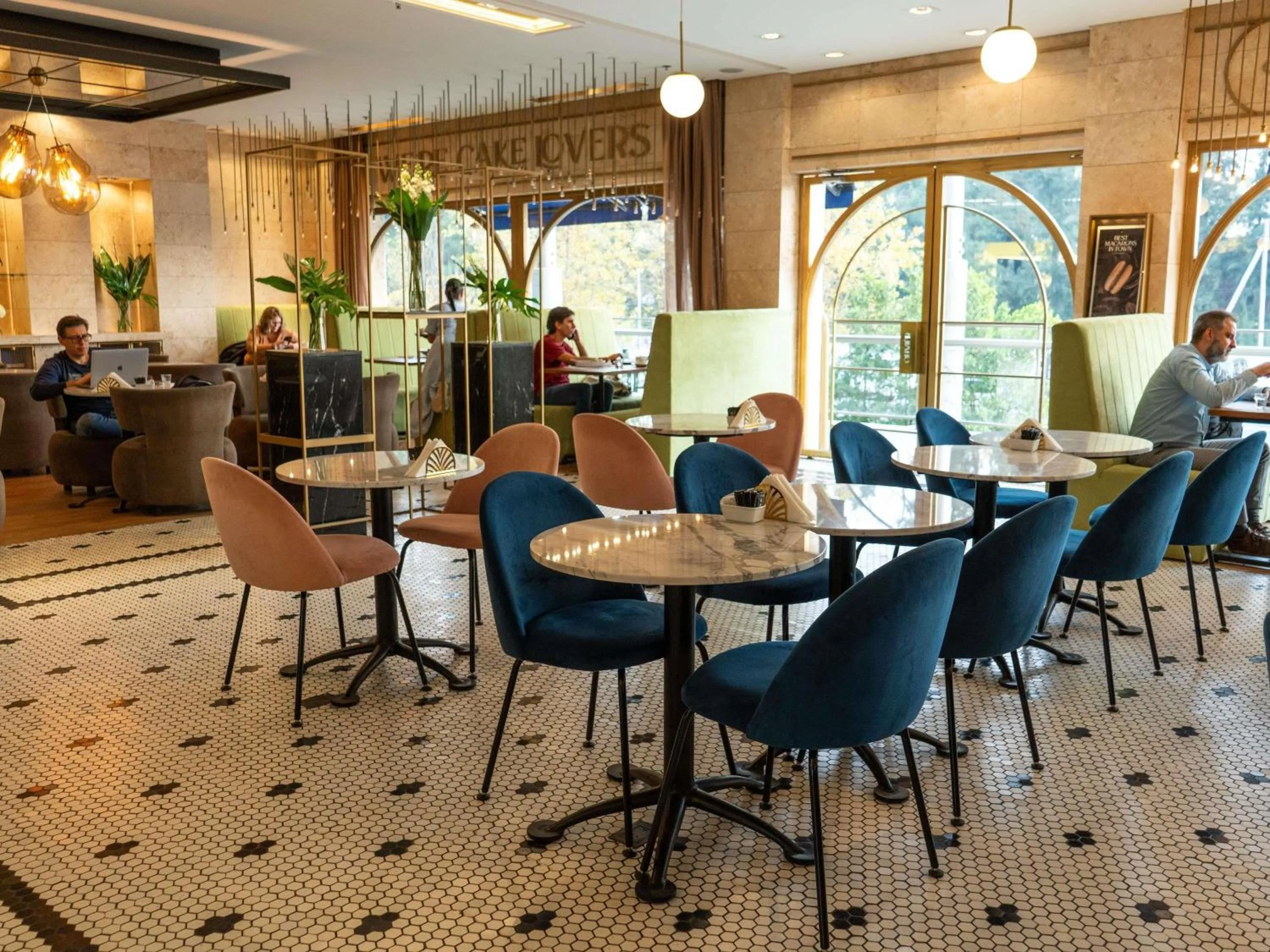 Lounge or bar in ibis Pilar