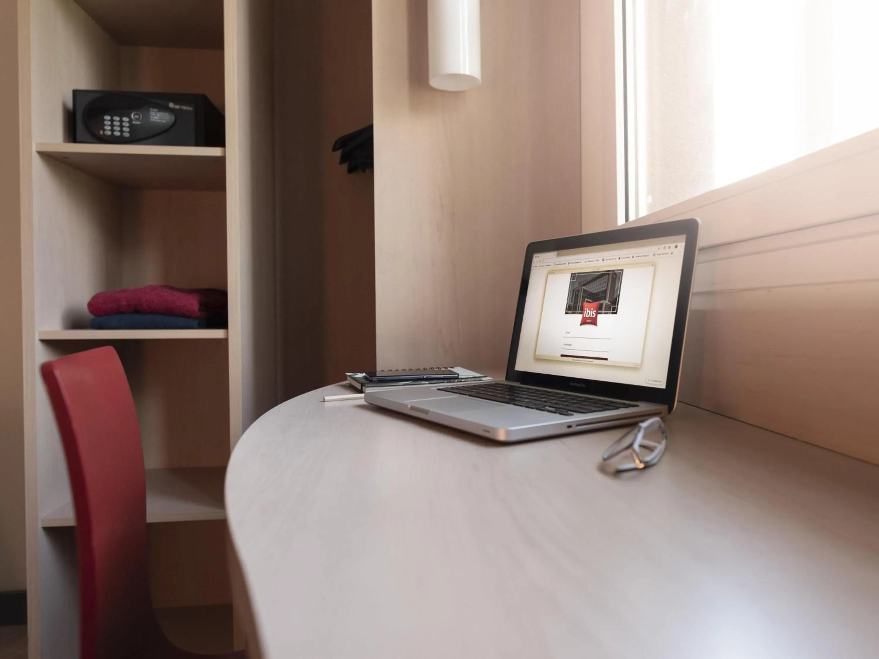 Bedroom, Bed in ibis Pilar