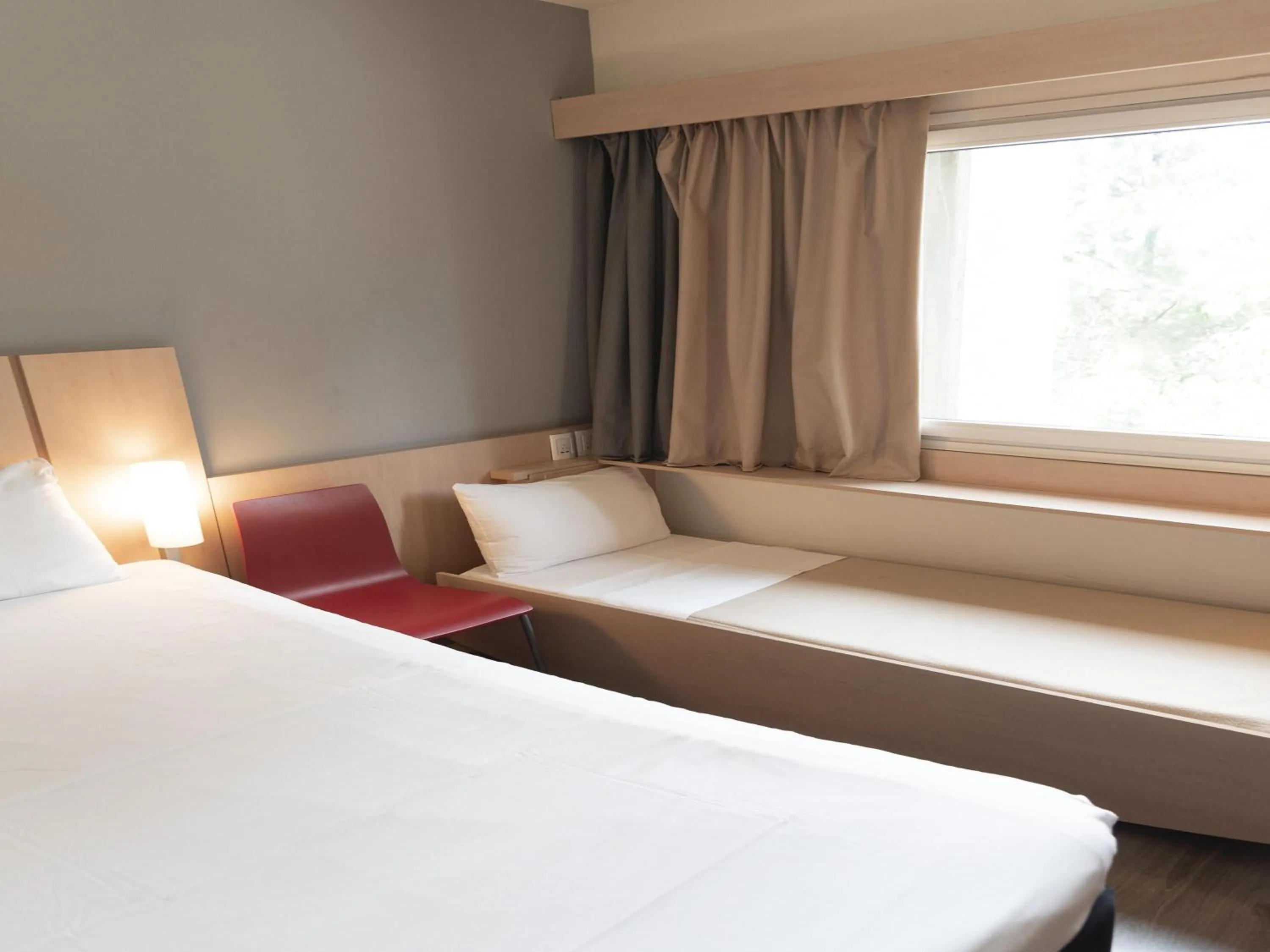 Bedroom, Bed in ibis Pilar