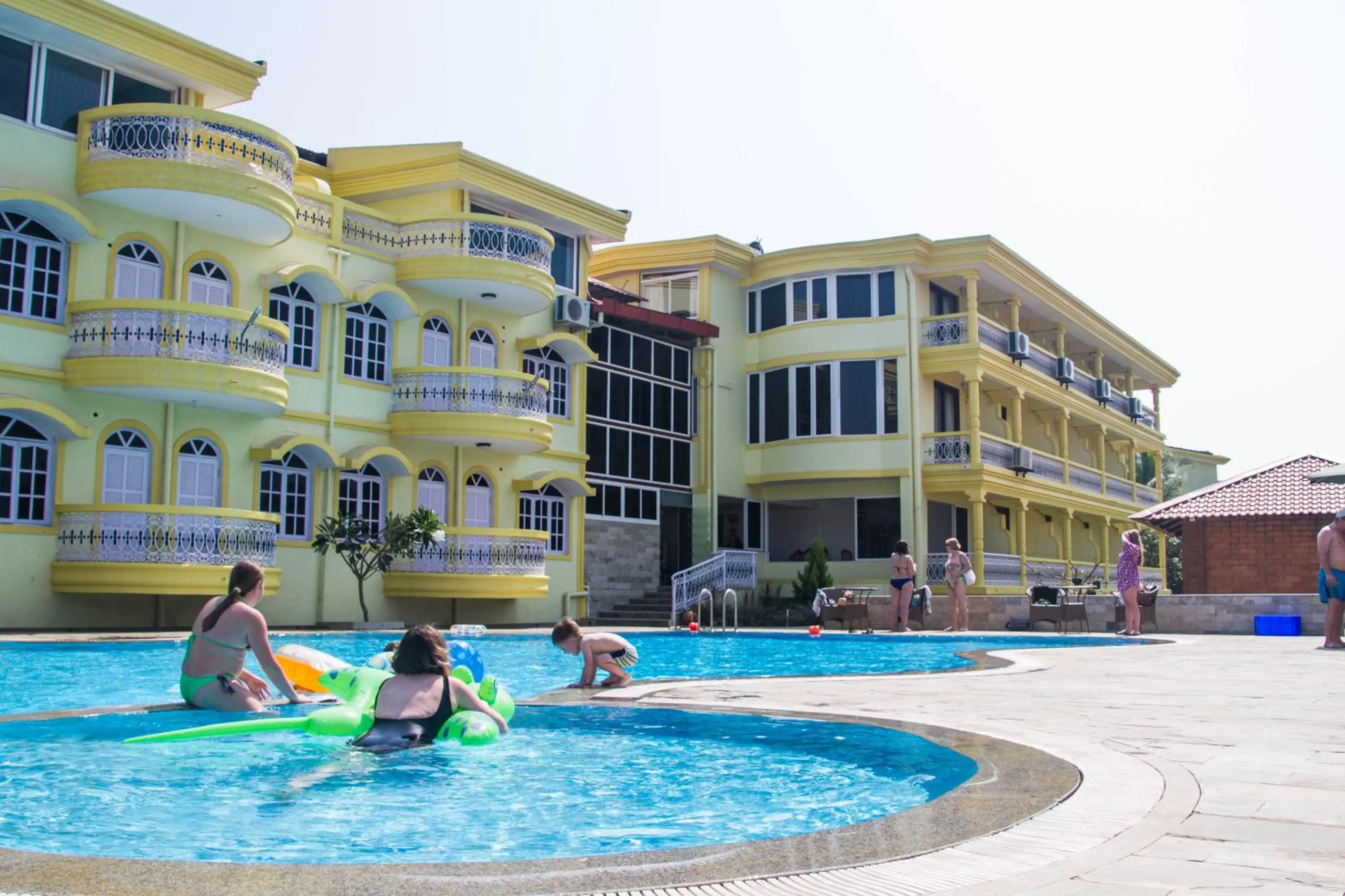 Swimming pool in Praia Da Oura - Boutique Resort