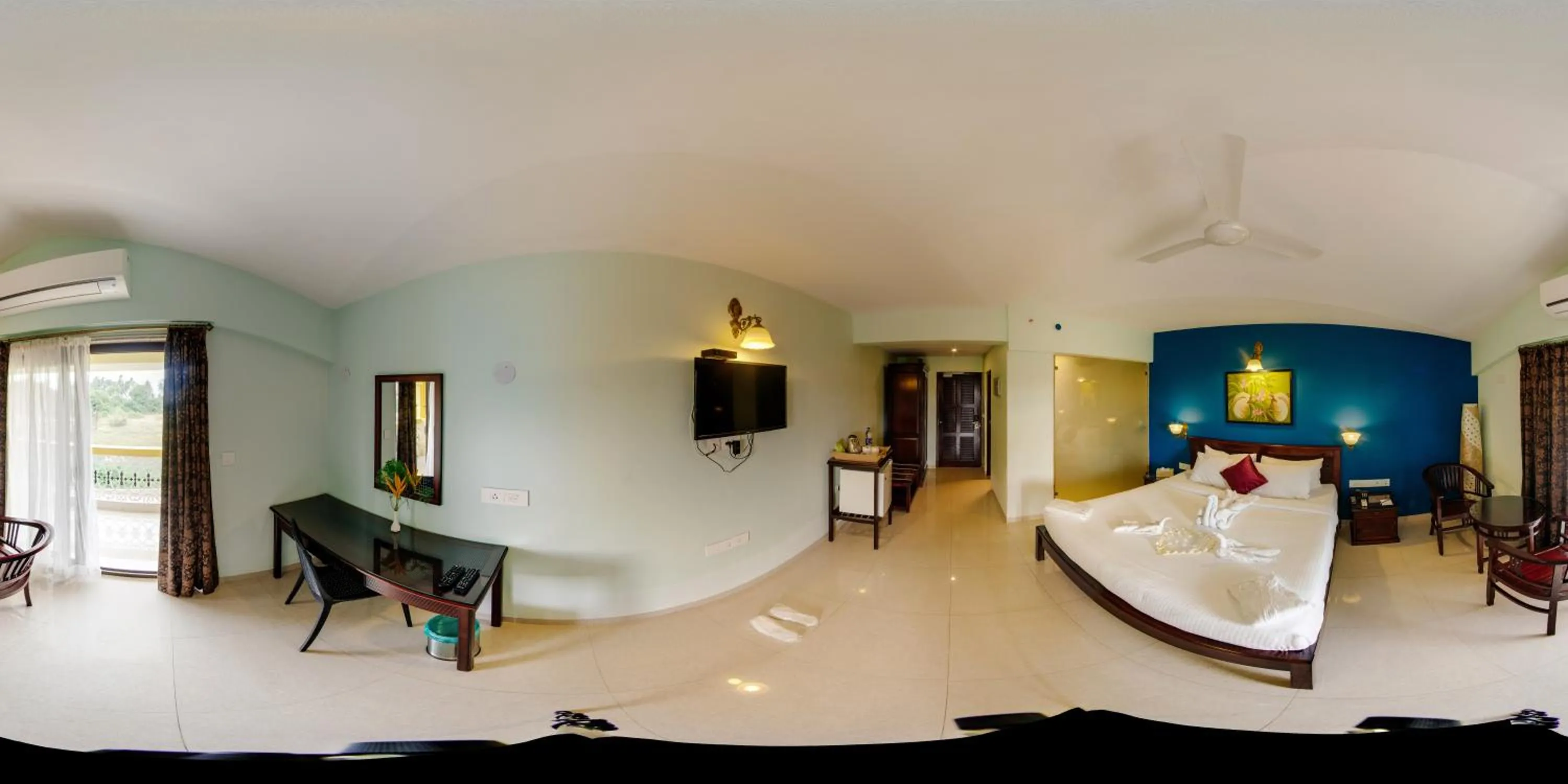 Living room, Bed in Praia Da Oura - Boutique Resort