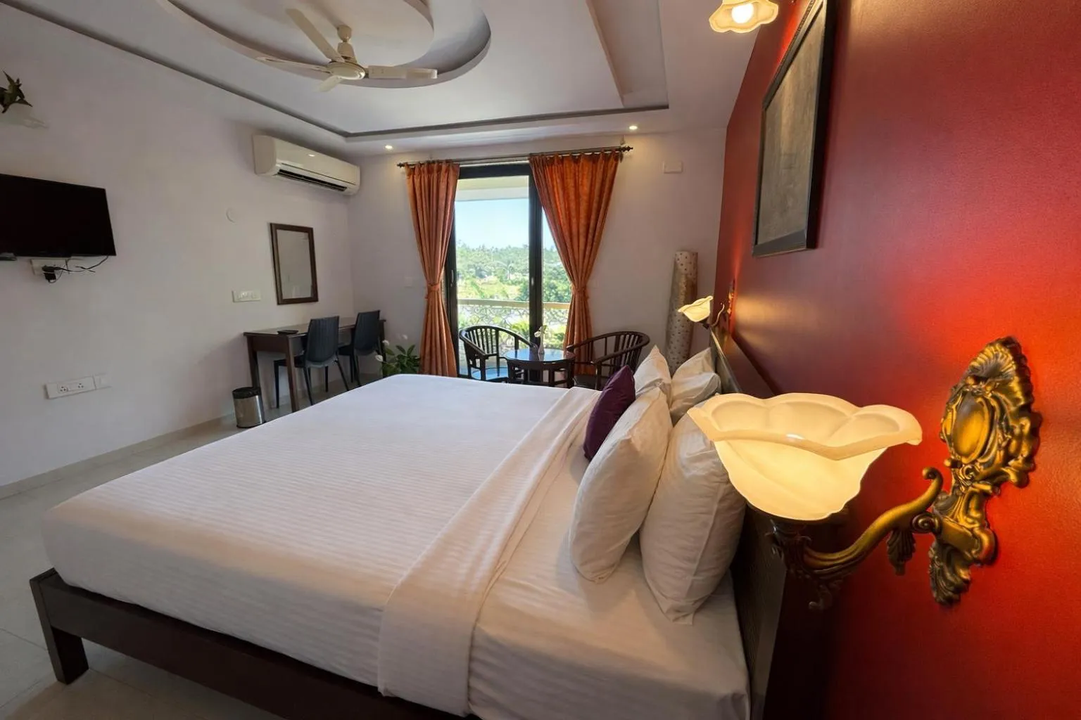 Bed in Praia Da Oura Boutique Resort ,Goa