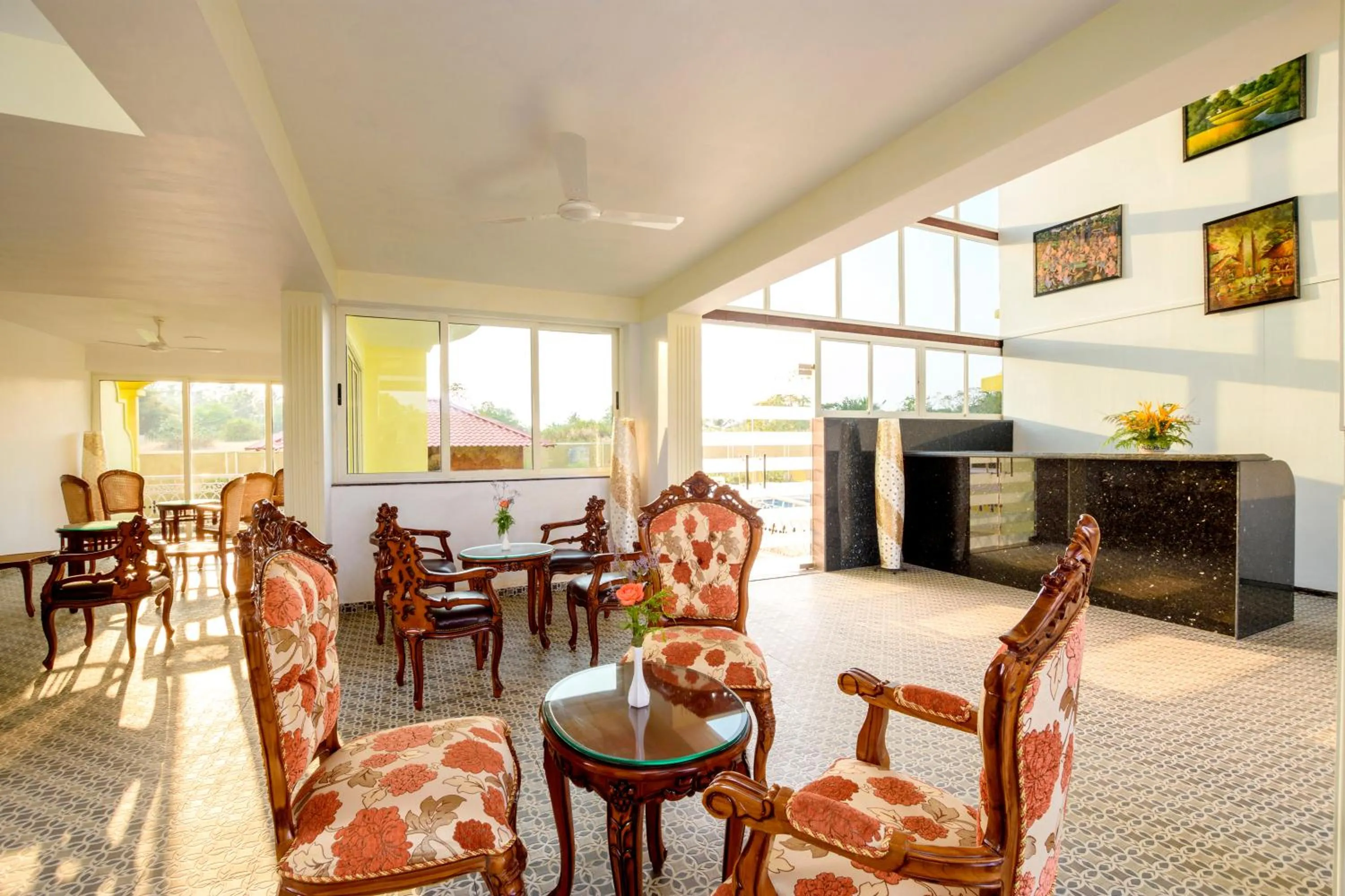 Restaurant/places to eat in Praia Da Oura - Boutique Resort