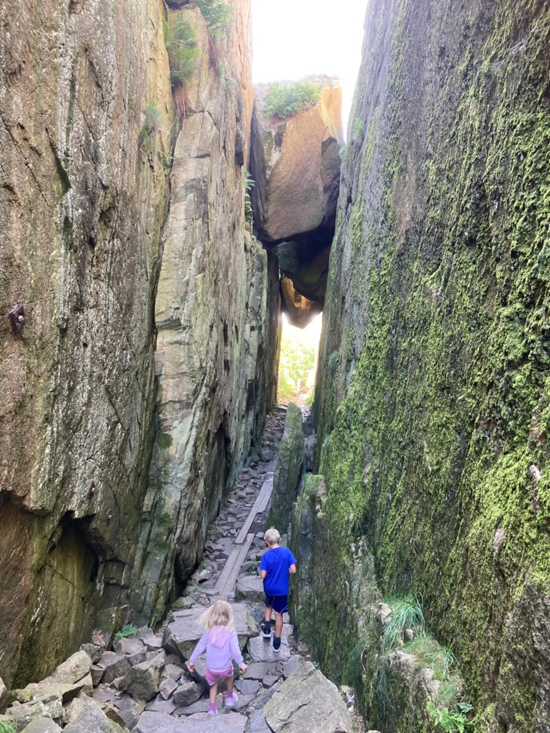 Hiking in Badholmens Vandrarhem