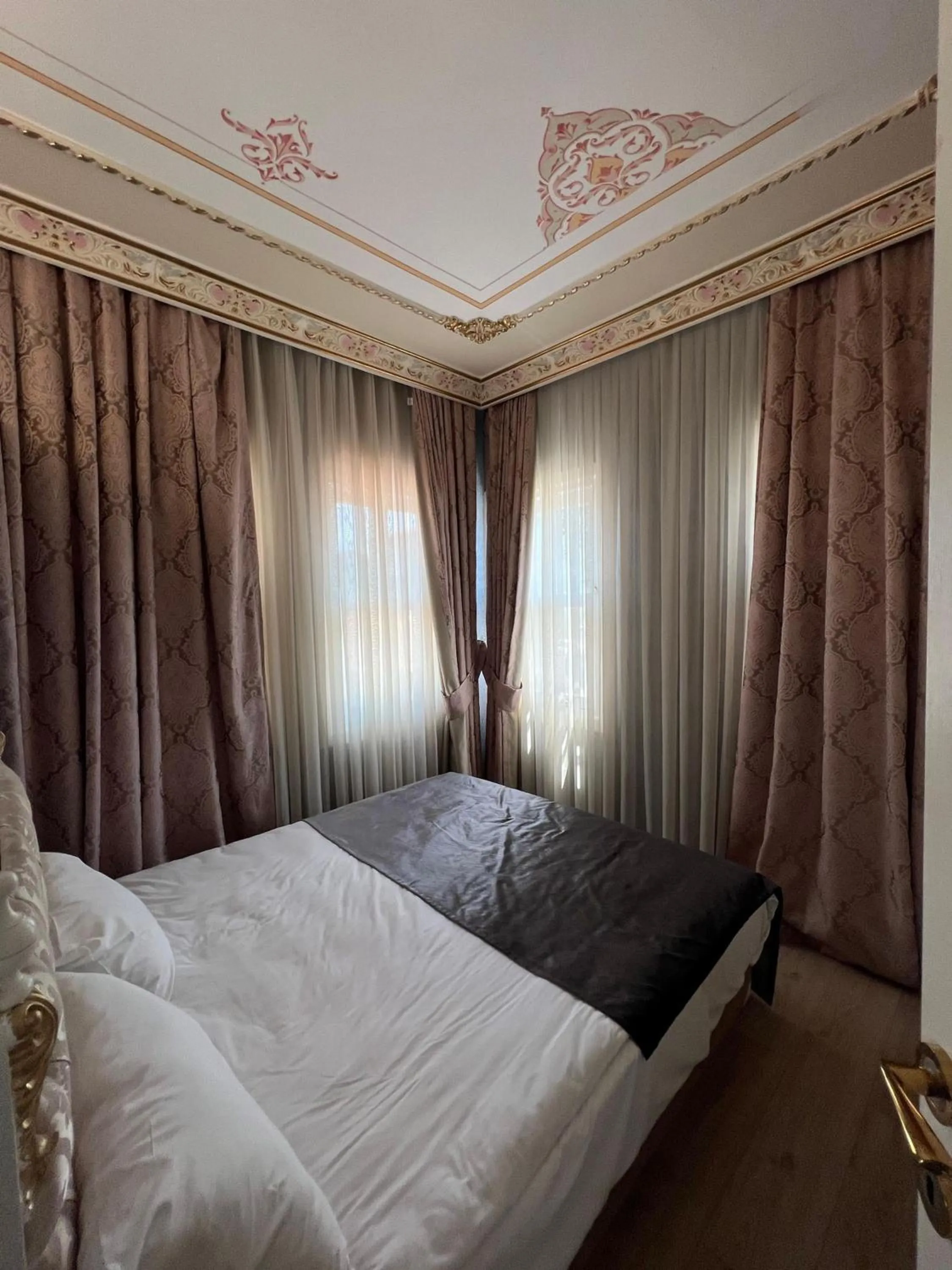 Bedroom, Bed in Mihri Hatun Suit Otel