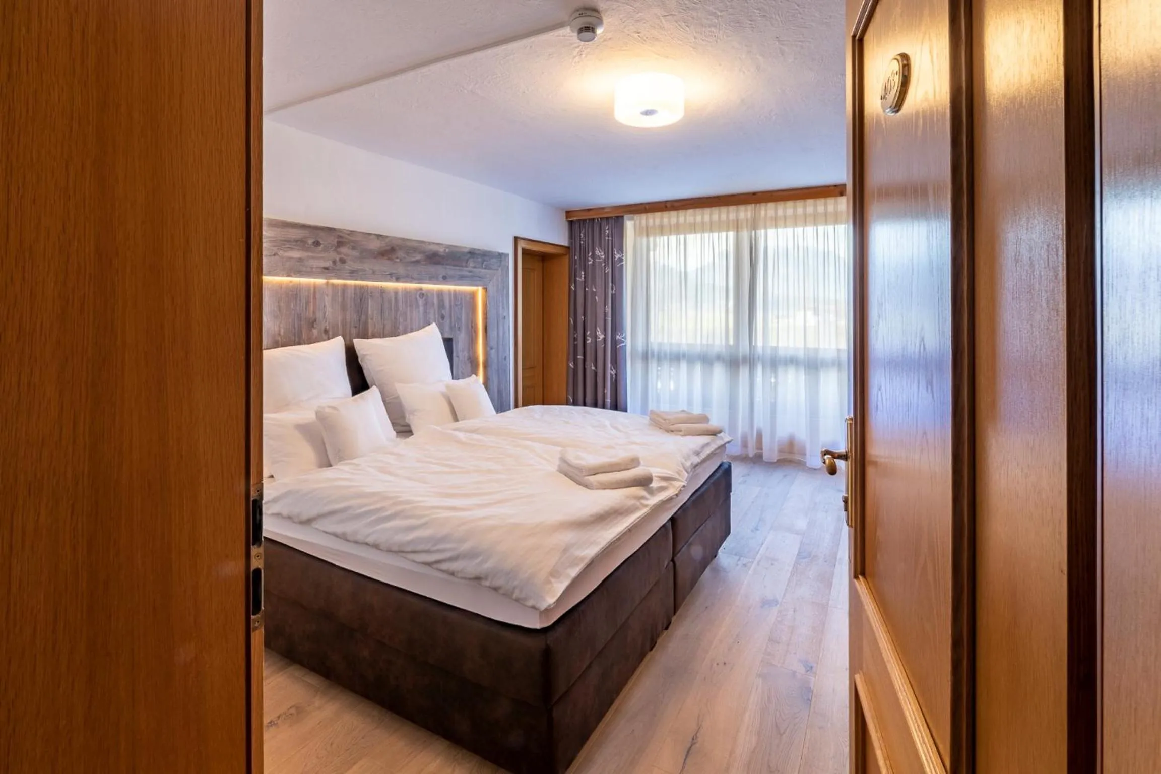 Photo of the whole room, Bed in Hotel ZUM STERNENHOF