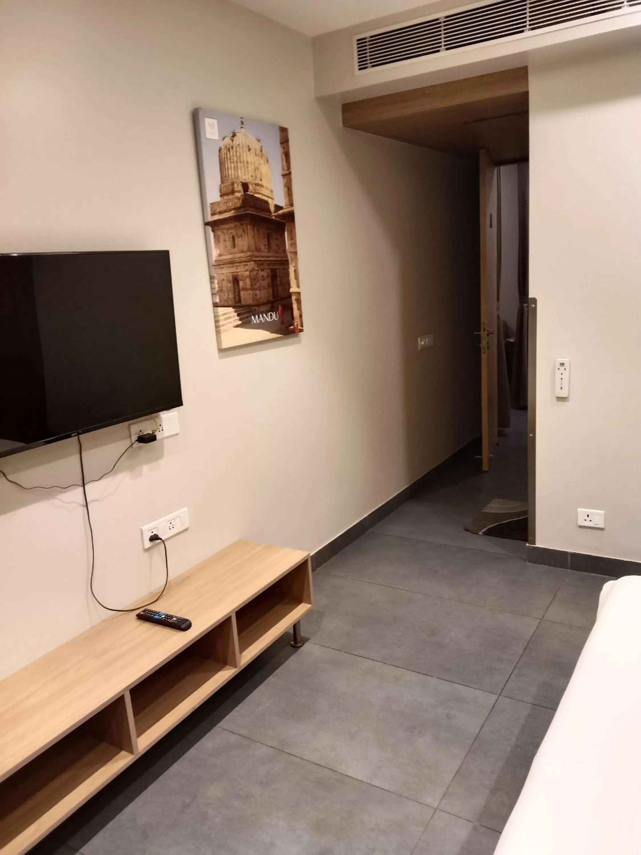 TV and multimedia in Vacanza by Westay Luxury Home