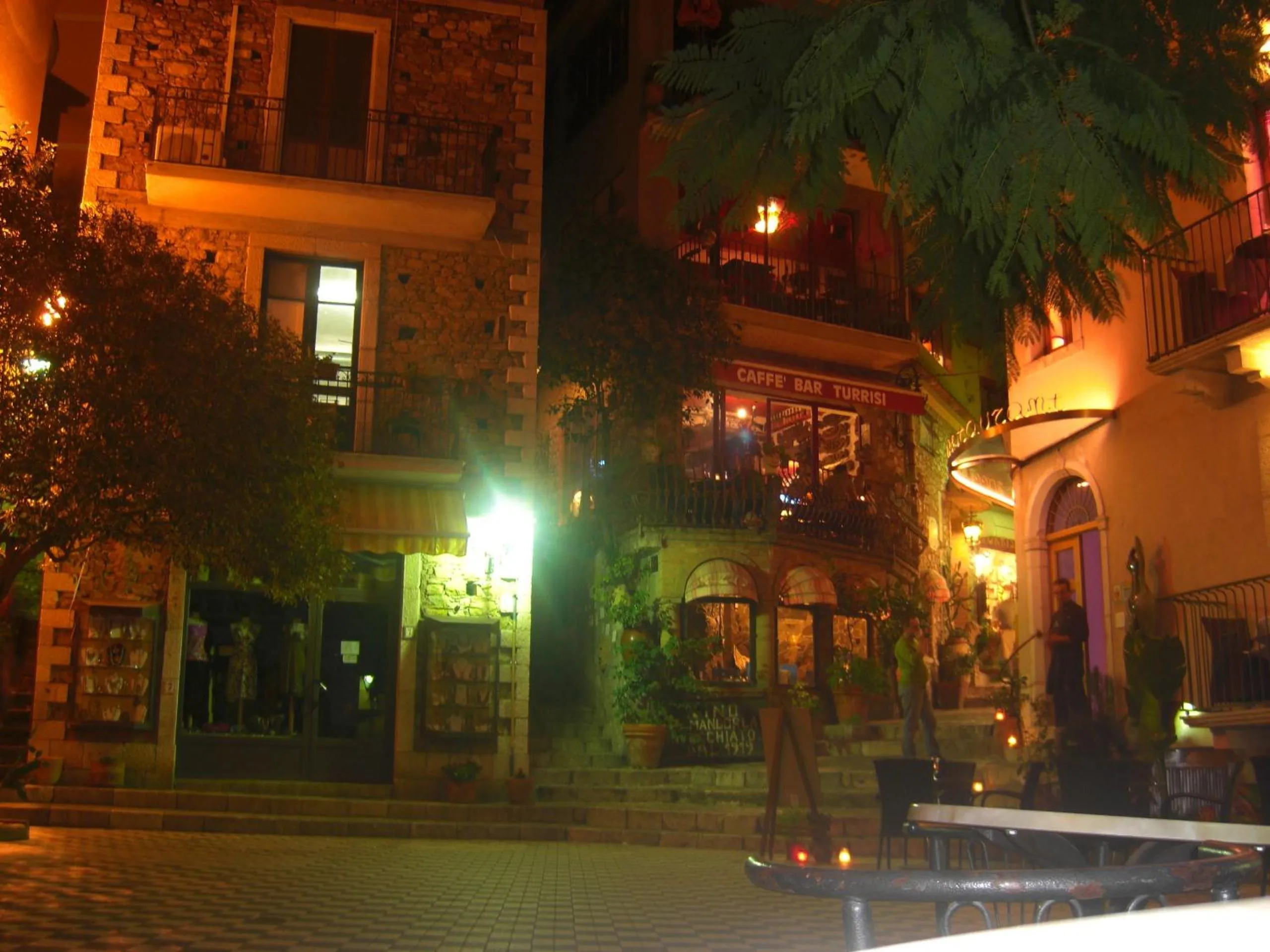 Night in B&B I Mastrazzi Riposto Giarre