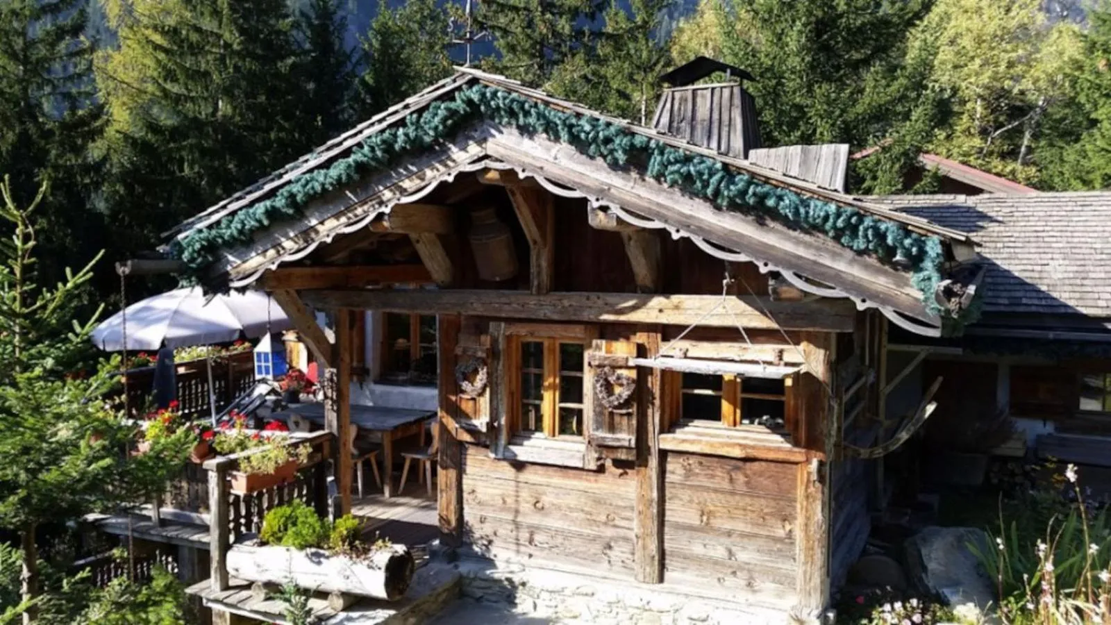 Natural landscape in Hôtel Les Chalets de Philippe avec Jacuzzis Privatifs