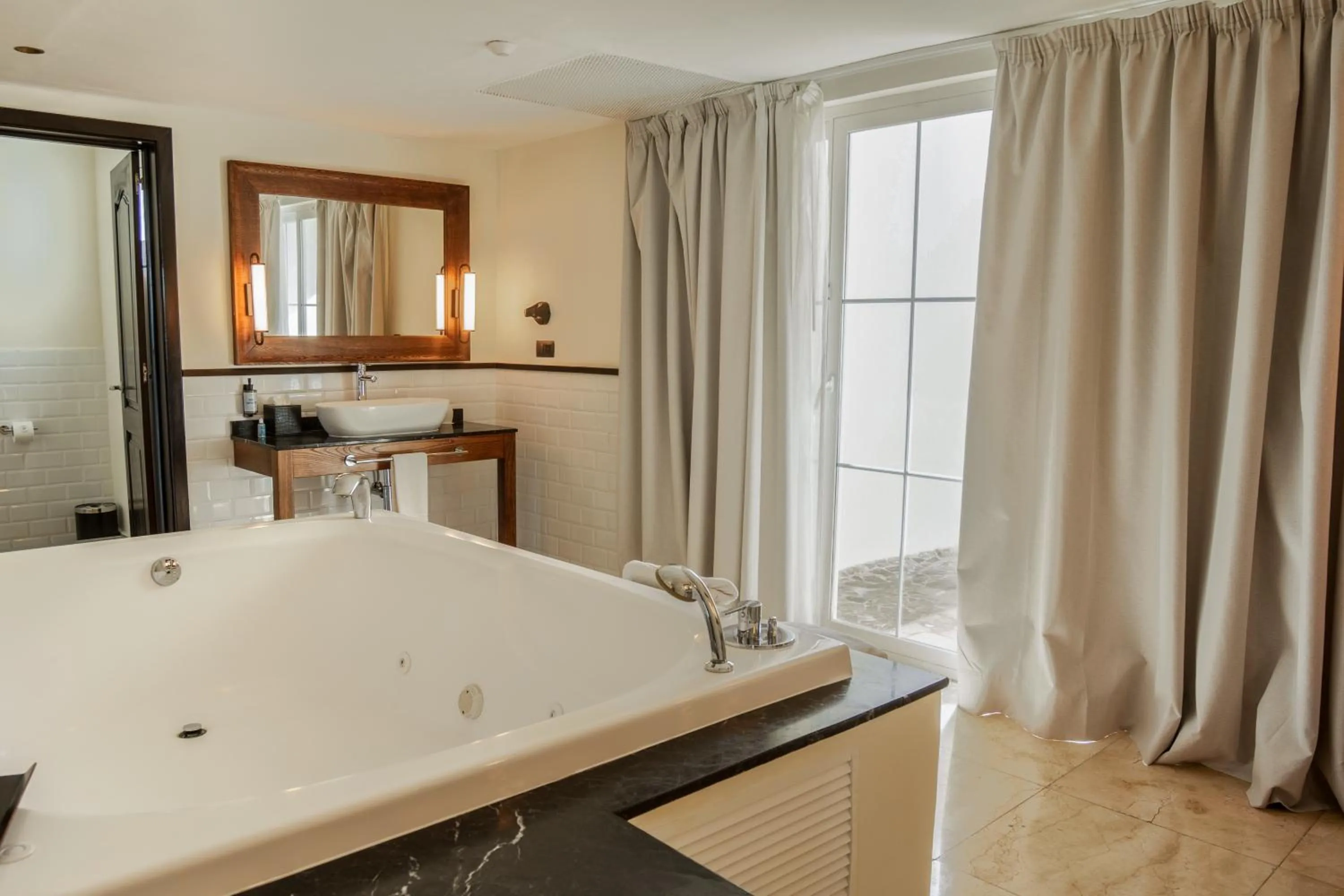 Bathroom in The Signature Level at Grand Palladium Lady Hamilton Resort & Spa- All Inclusive