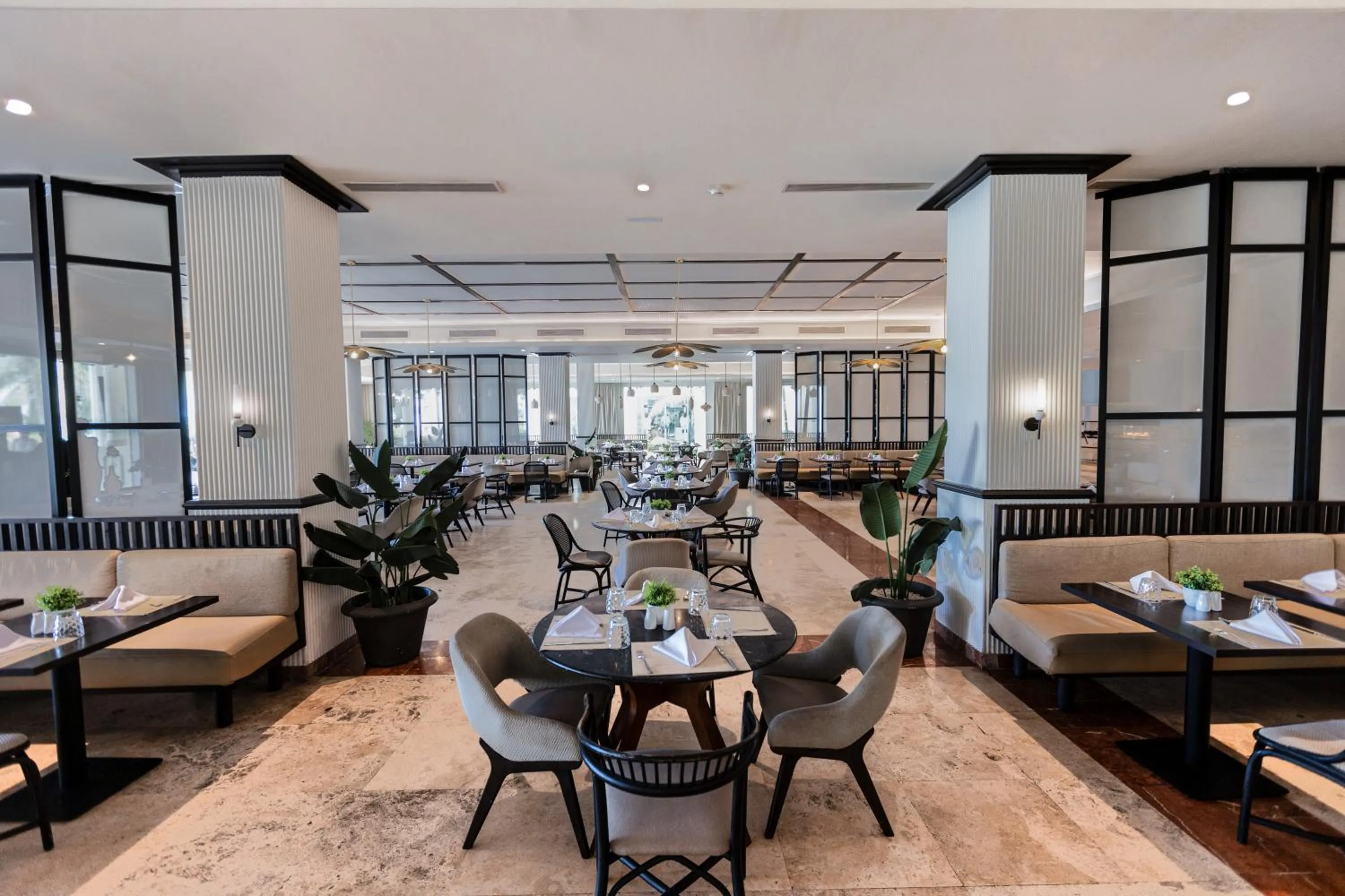 Restaurant/places to eat in The Signature Level at Grand Palladium Lady Hamilton Resort & Spa- All Inclusive