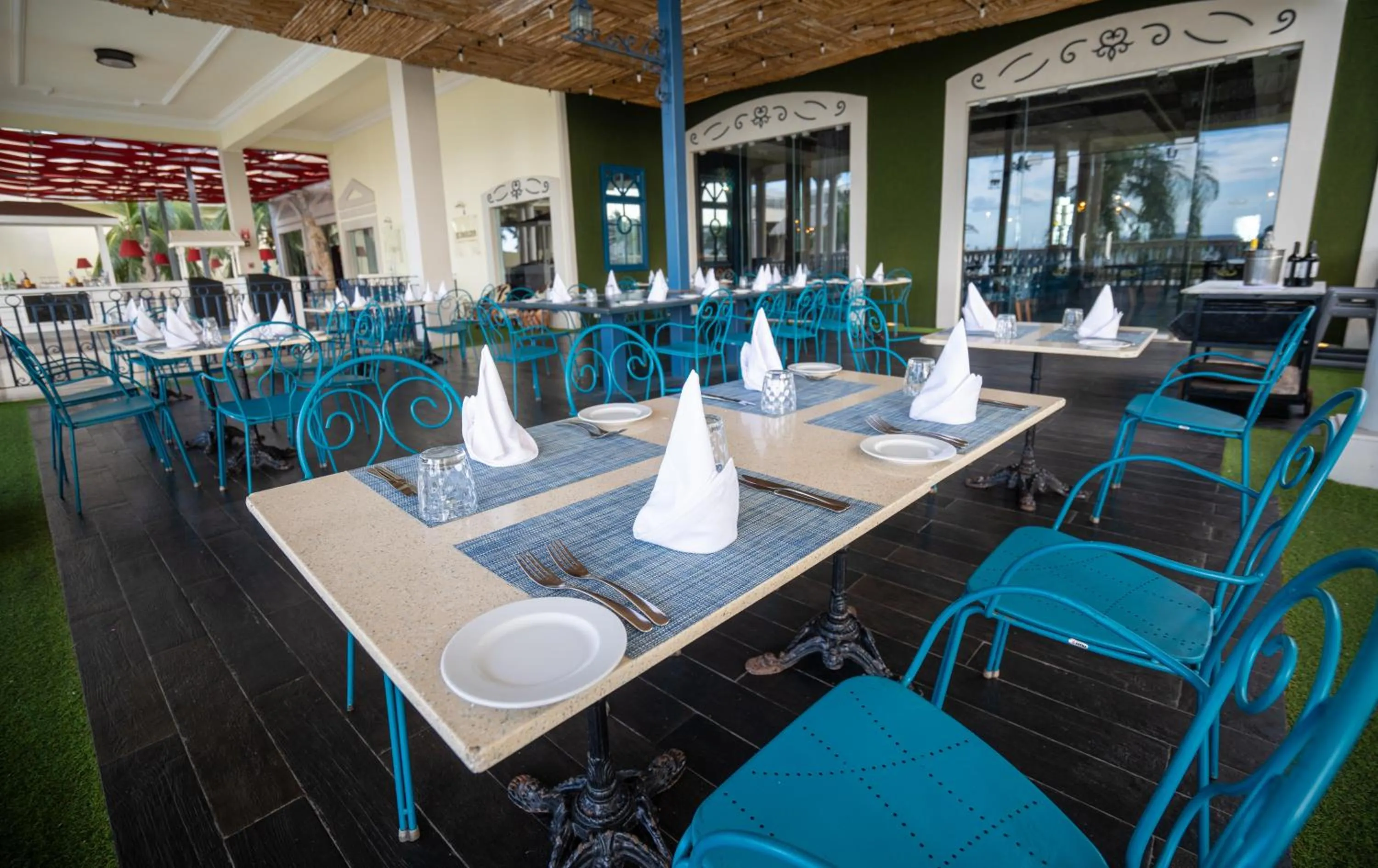 Restaurant/places to eat in The Signature Level at Grand Palladium Lady Hamilton Resort & Spa- All Inclusive