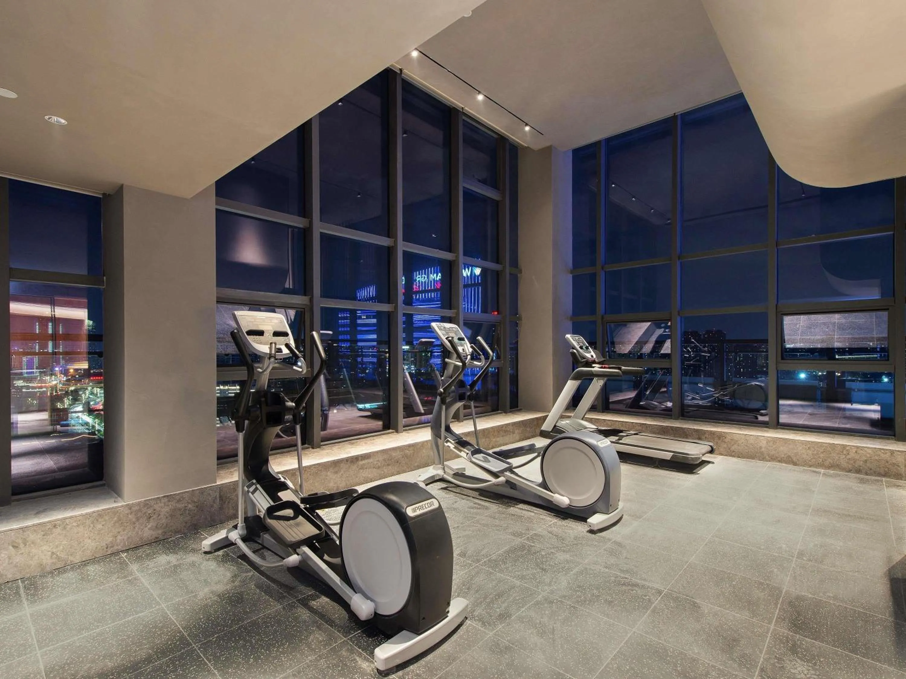 Fitness centre/facilities in Novotel Kunming City Center