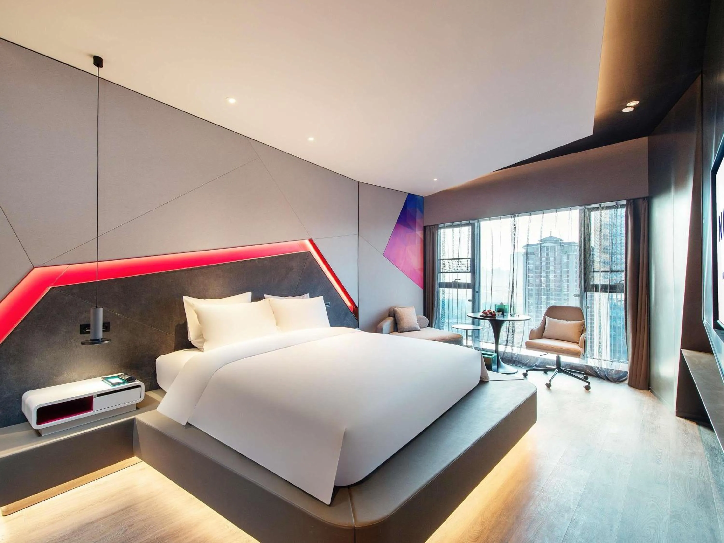 Bedroom in Novotel Kunming City Center