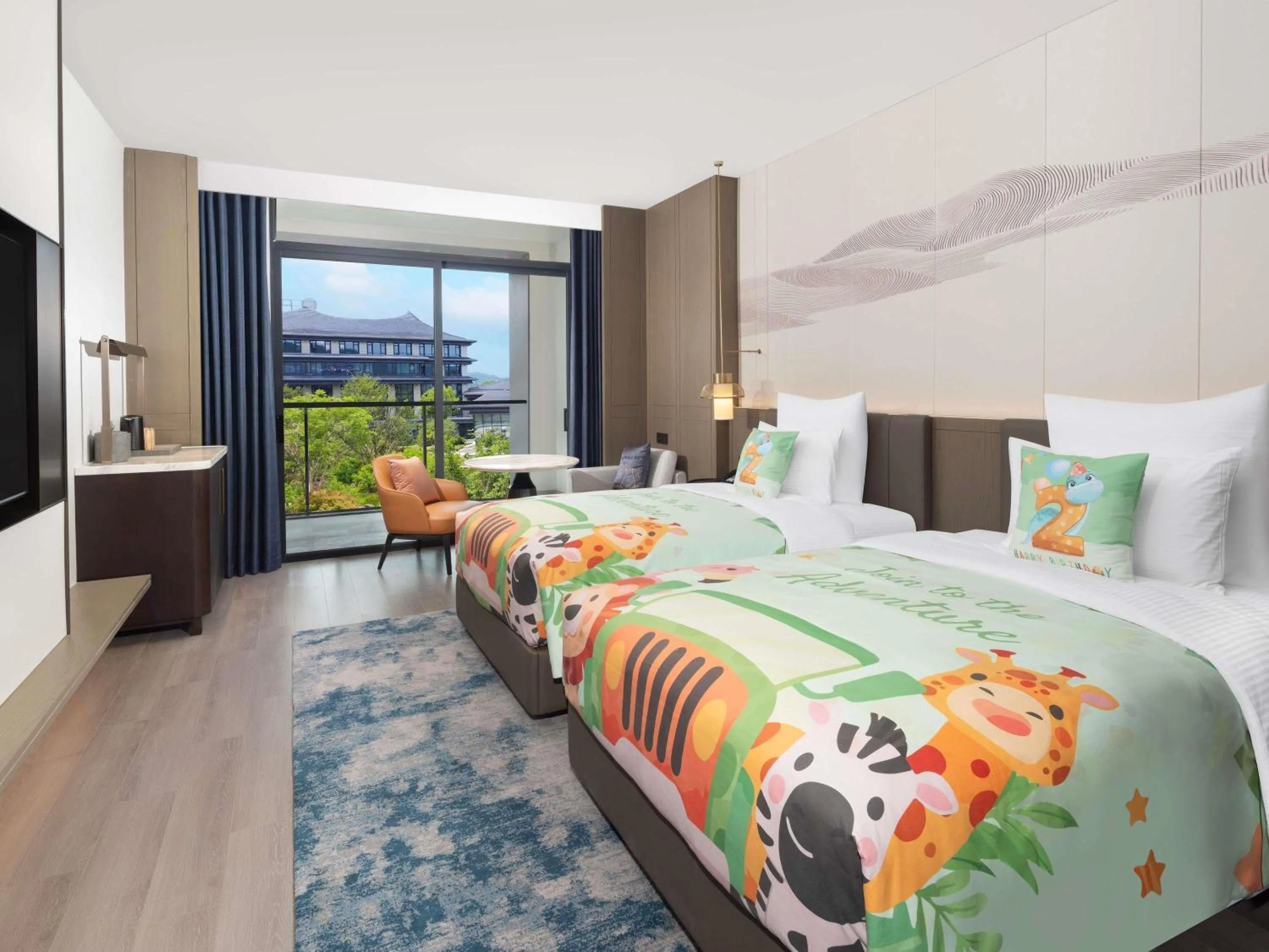 Deluxe Double or Twin Room with Balcony in Pullman Taizhou Shenxianju