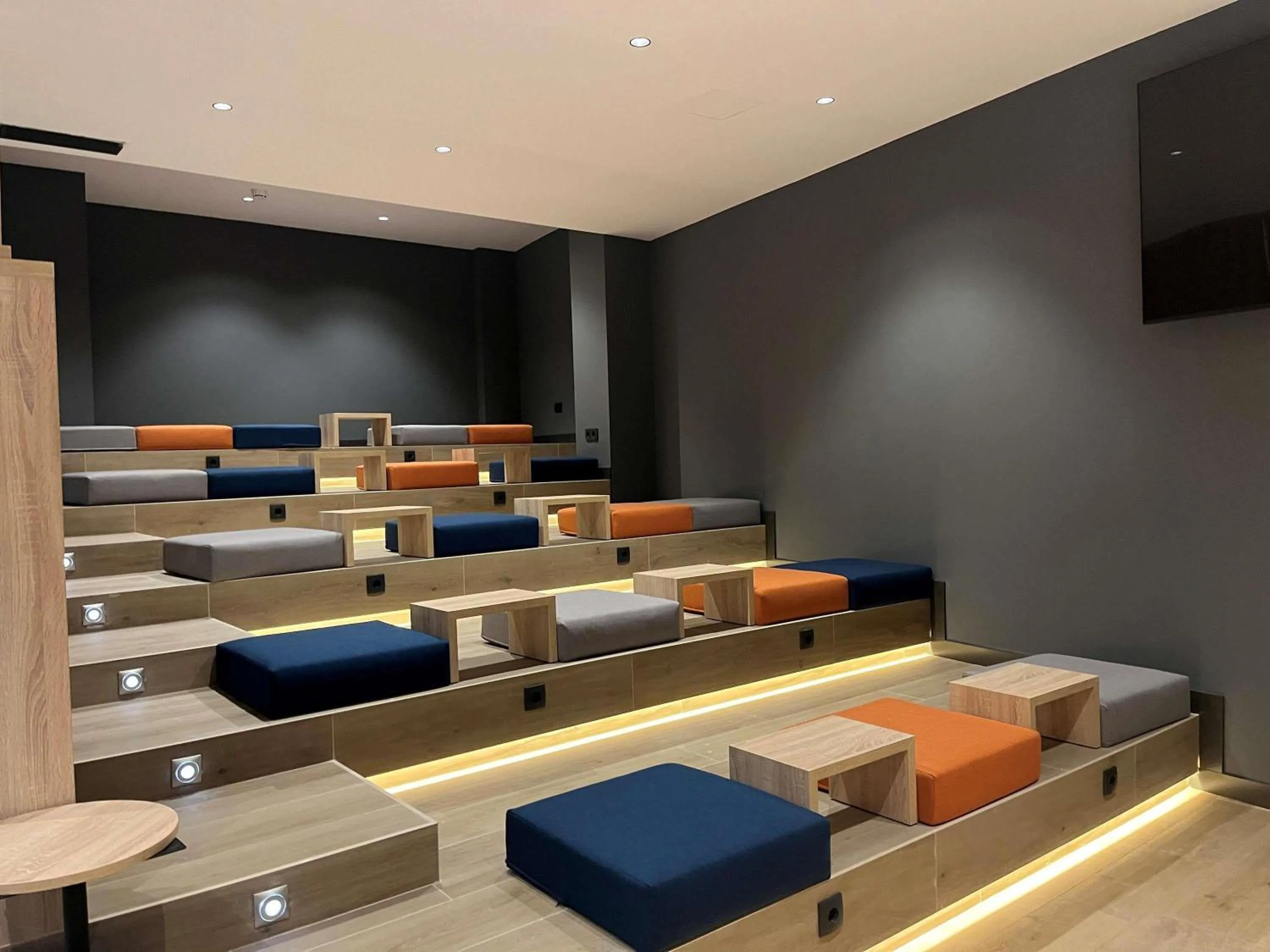 Property building in ibis budget Logroño Centro