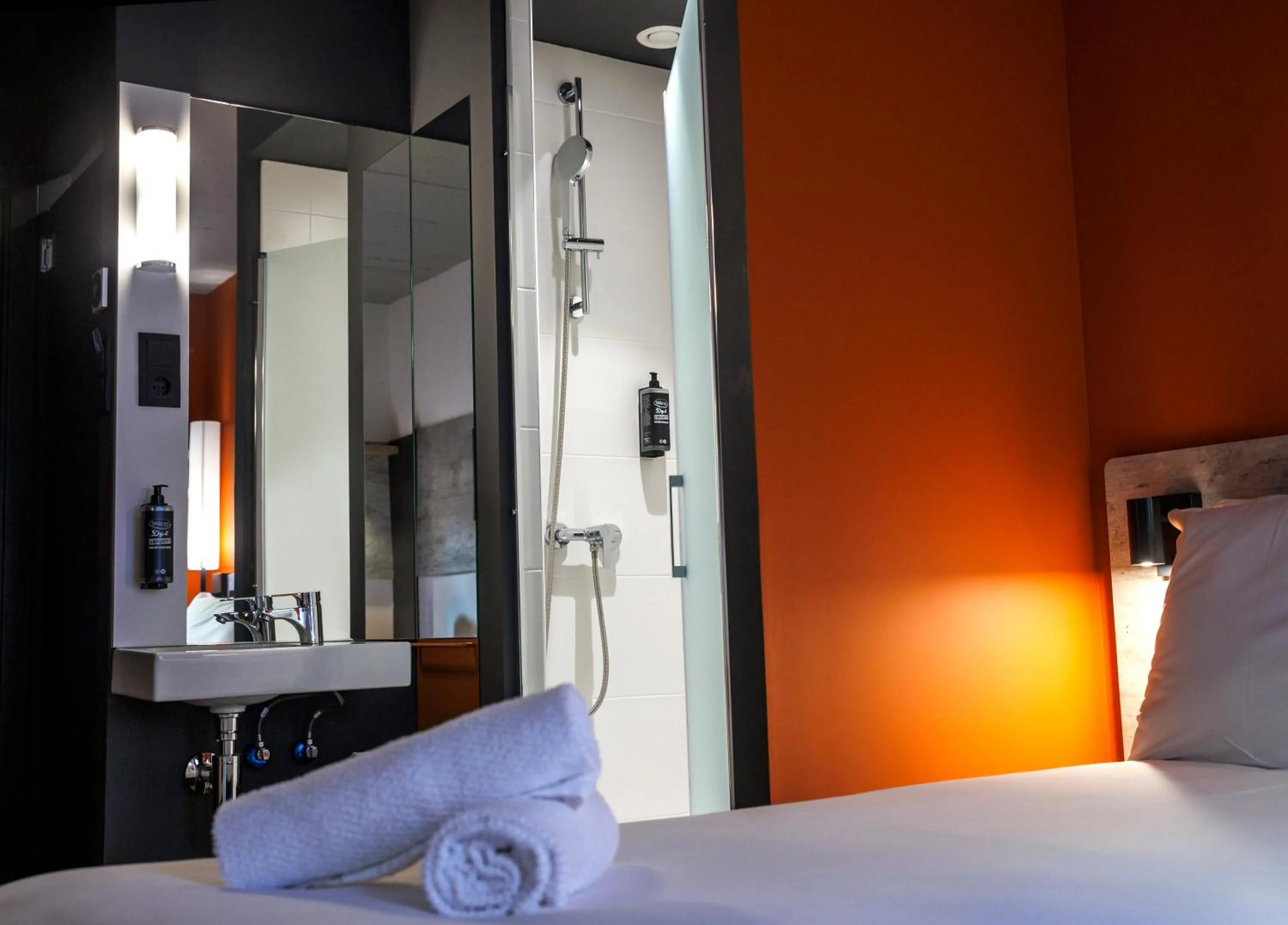 Bed in ibis budget Logroño Centro